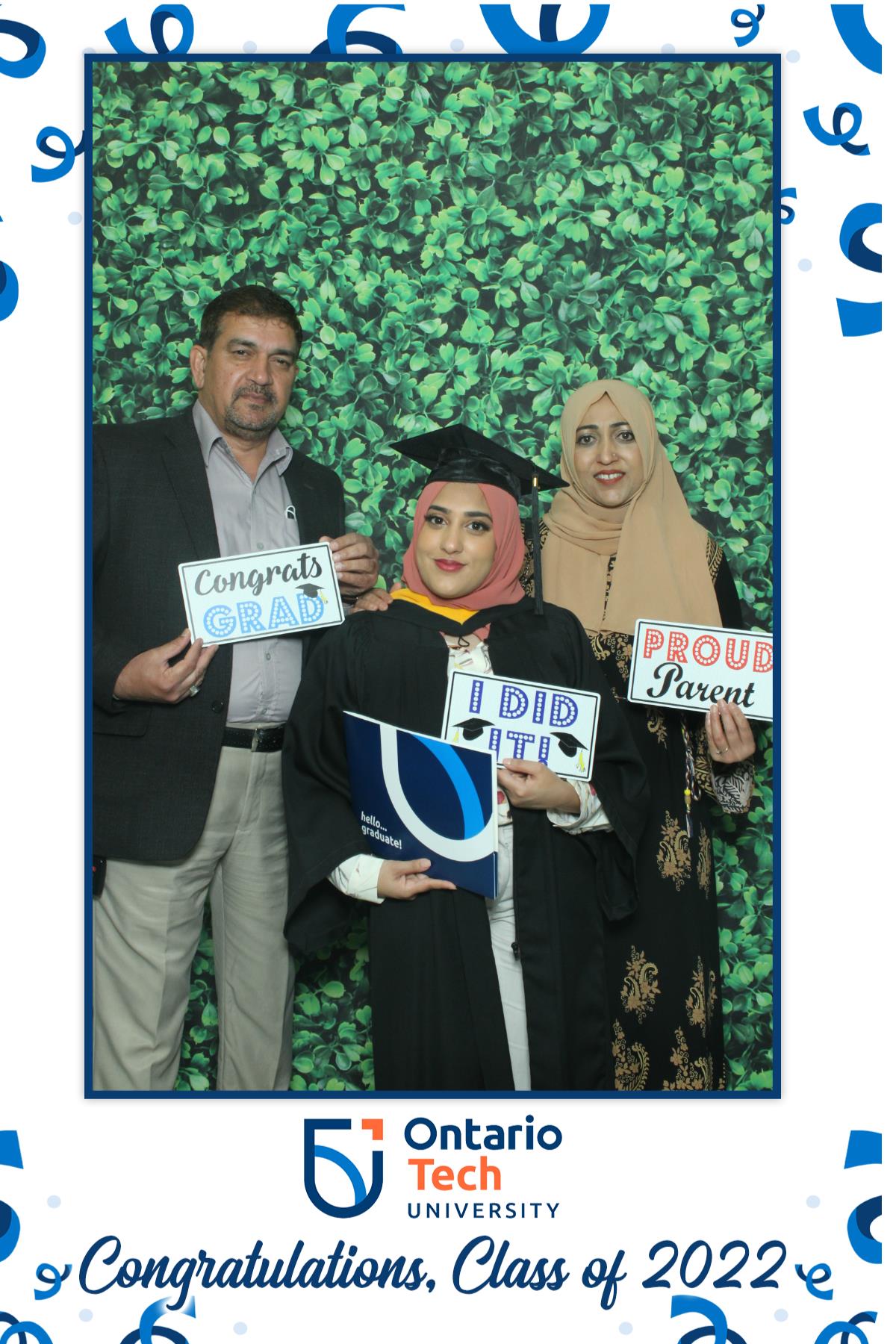 Ontario University Convocation 2022 | View more photos from the event at gallery.myselfiemirror.ca/u/romanmyselfiemirrorca/Ontario-University-Convocation-2022