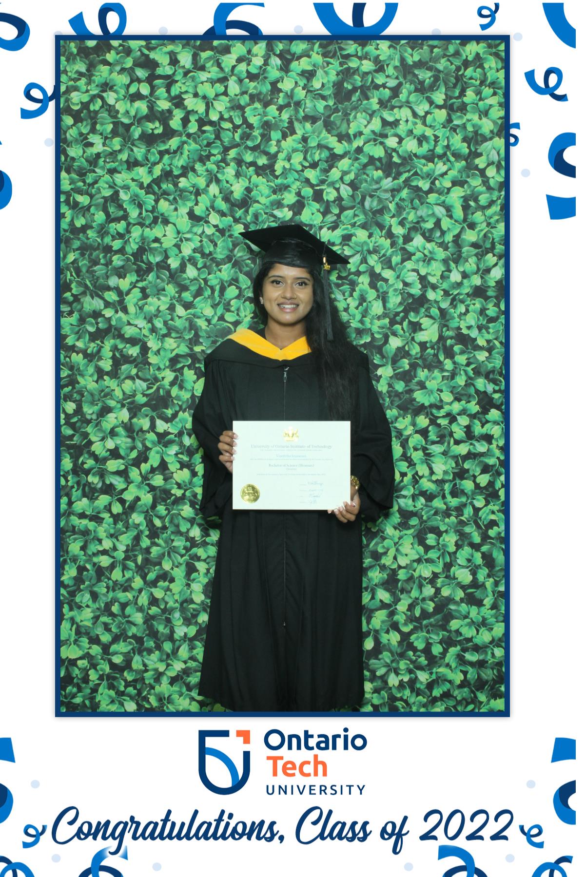 Ontario University Convocation 2022 | View more photos from the event at gallery.myselfiemirror.ca/u/romanmyselfiemirrorca/Ontario-University-Convocation-2022