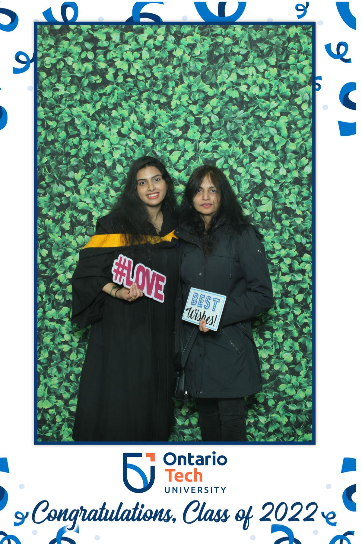 Ontario University Convocation 2022 | View more photos from the event at gallery.myselfiemirror.ca/u/romanmyselfiemirrorca/Ontario-University-Convocation-2022