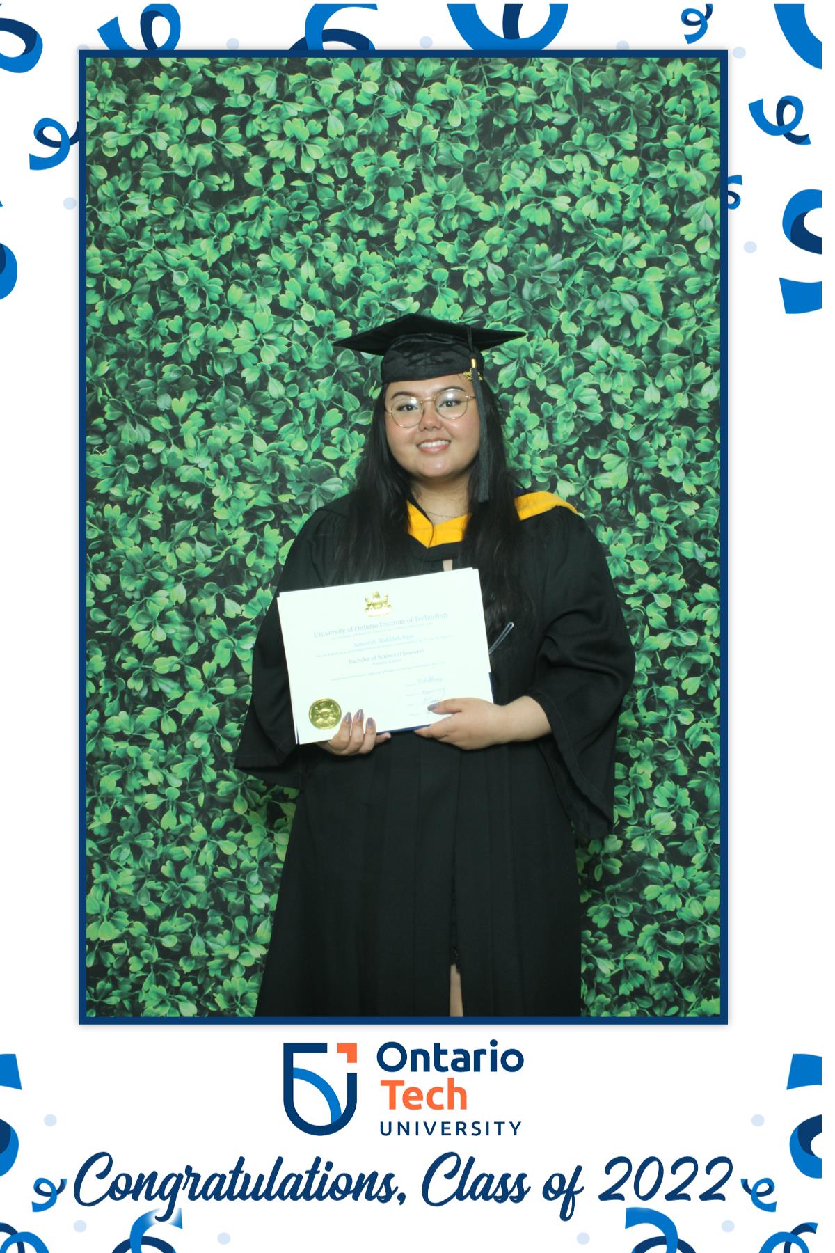 Ontario University Convocation 2022 | View more photos from the event at gallery.myselfiemirror.ca/u/romanmyselfiemirrorca/Ontario-University-Convocation-2022