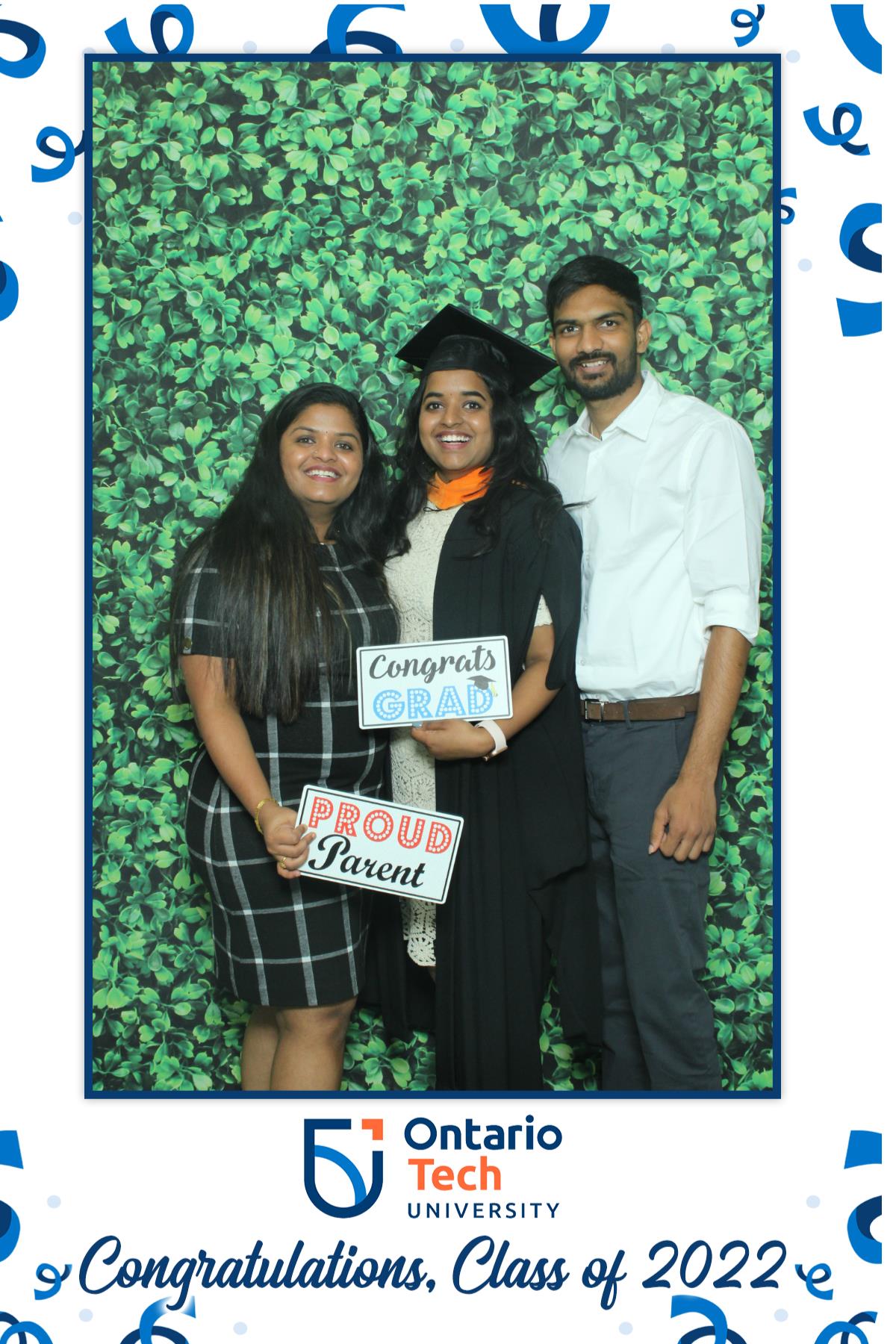 Ontario University Convocation 2022 | View more photos from the event at gallery.myselfiemirror.ca/u/romanmyselfiemirrorca/Ontario-University-Convocation-2022