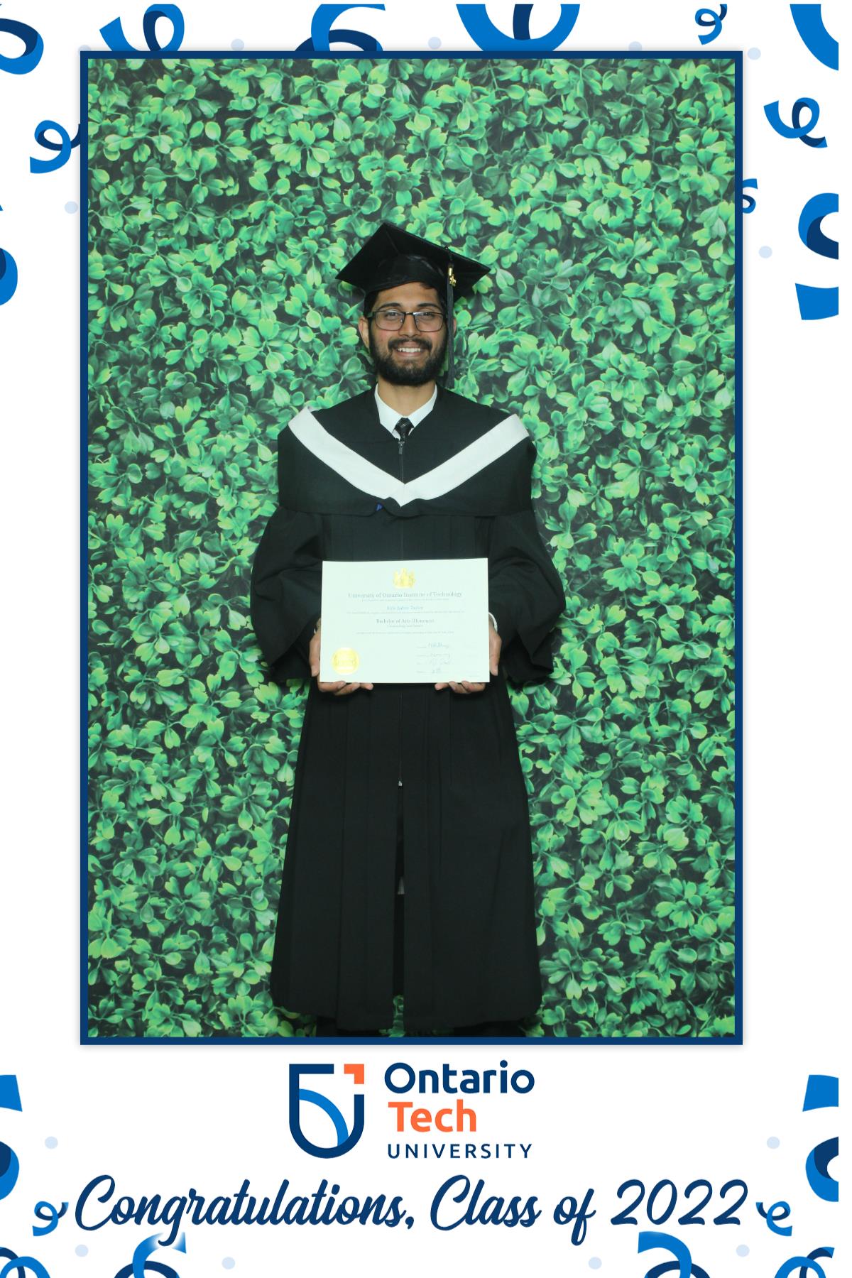 Ontario University Convocation 2022 | View more photos from the event at gallery.myselfiemirror.ca/u/romanmyselfiemirrorca/Ontario-University-Convocation-2022