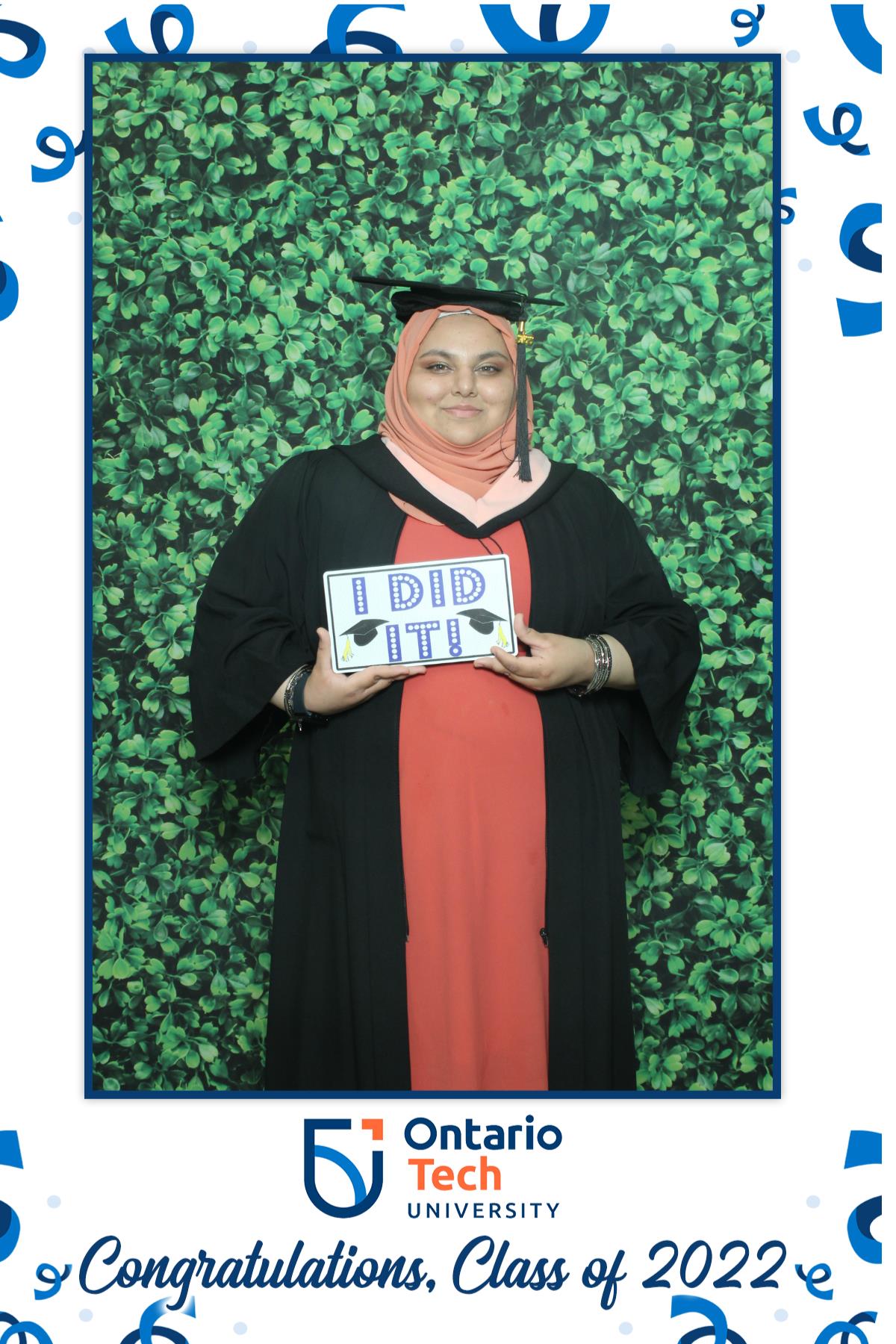 Ontario University Convocation 2022 | View more photos from the event at gallery.myselfiemirror.ca/u/romanmyselfiemirrorca/Ontario-University-Convocation-2022