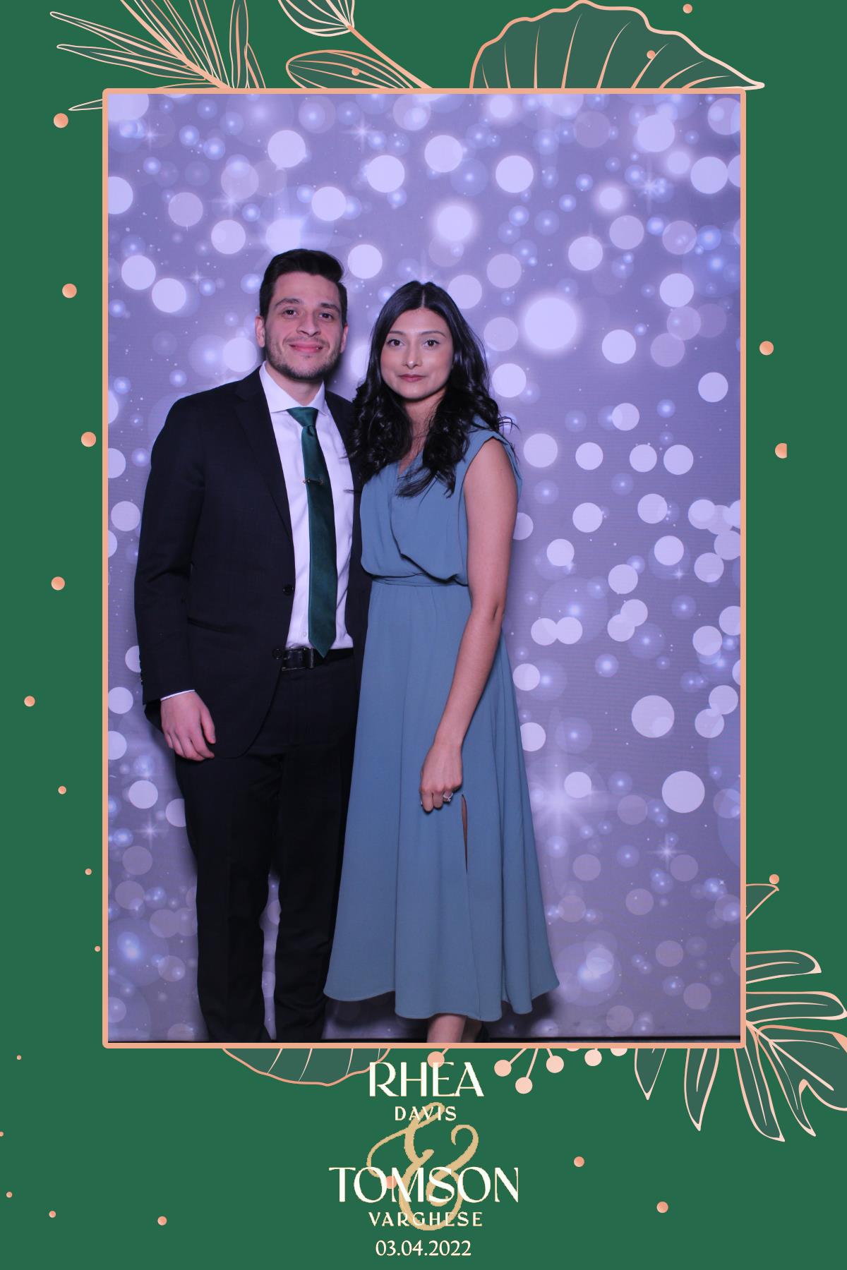 Rhea & Tomson | View more photos from the event at gallery.myselfiemirror.ca/u/romanmyselfiemirrorca/Rhea-Tomson