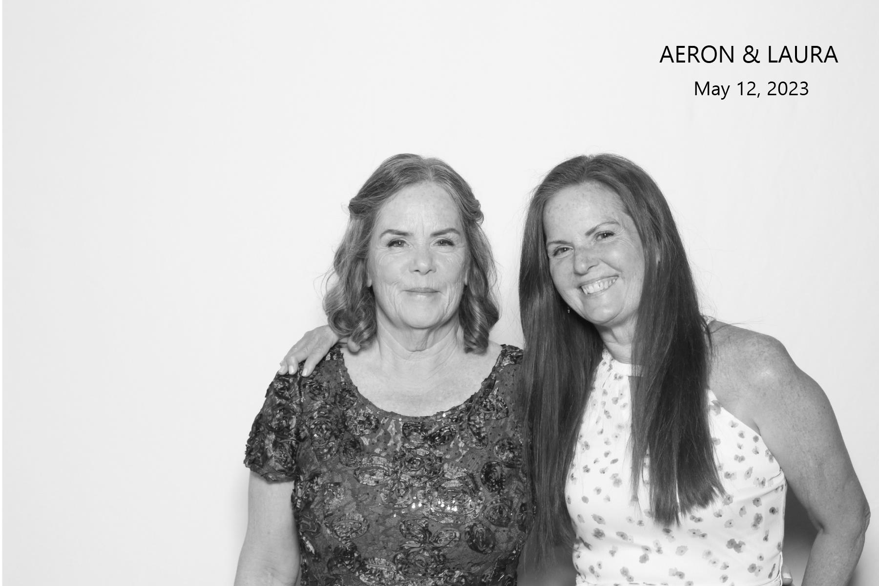 Aeron & Laura | View more photos from the event at gallery.myselfiemirror.ca/u/romanmyselfiemirrorca/Aeron-Laura