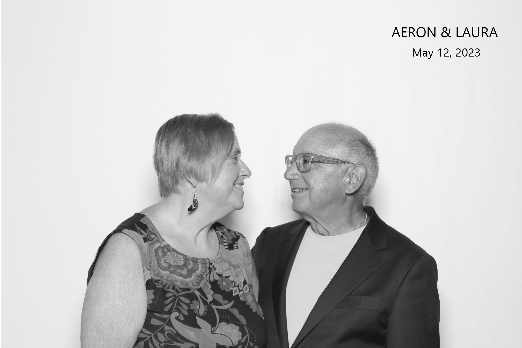 Aeron & Laura | View more photos from the event at gallery.myselfiemirror.ca/u/romanmyselfiemirrorca/Aeron-Laura
