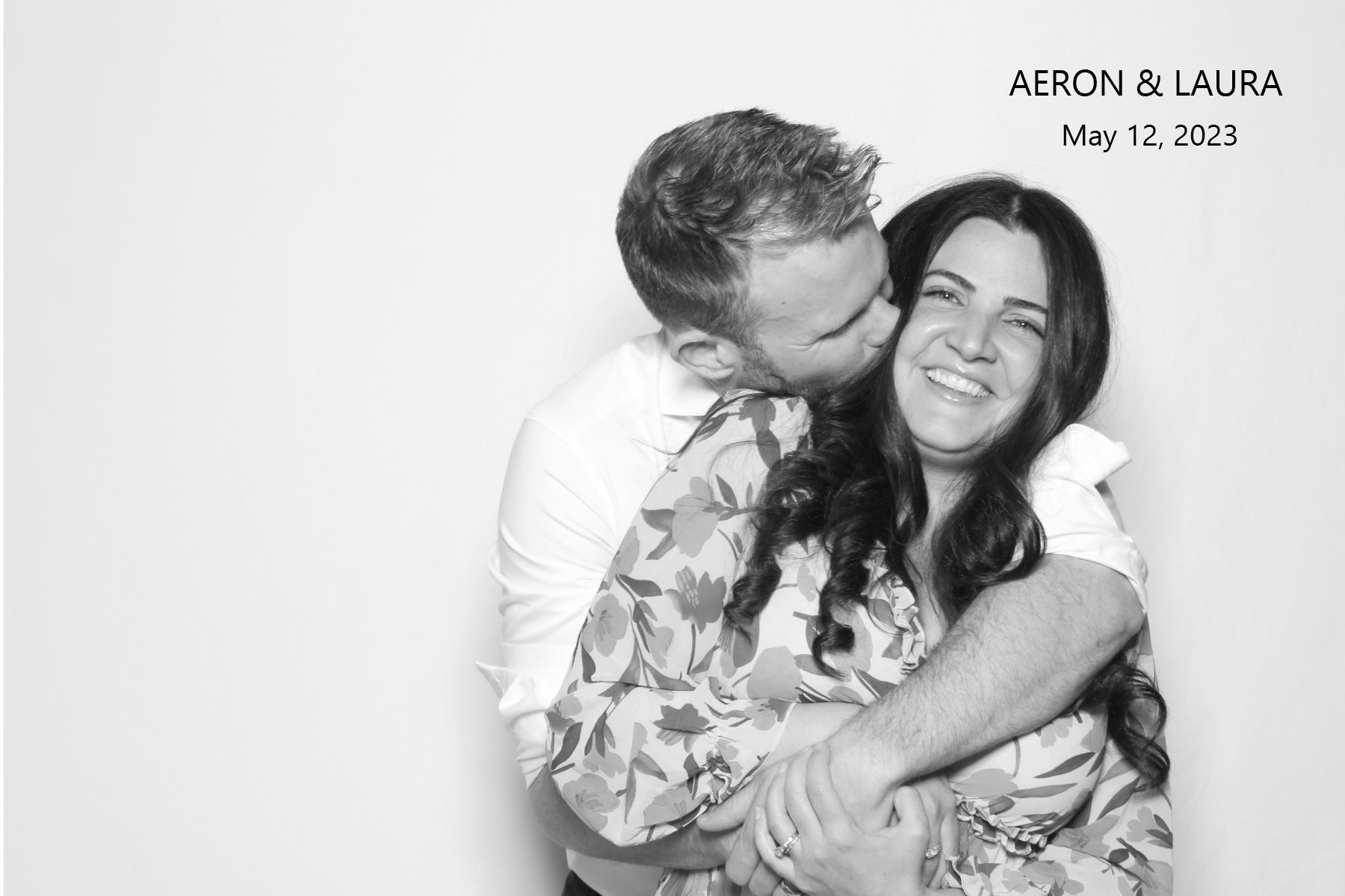Aeron & Laura | View more photos from the event at gallery.myselfiemirror.ca/u/romanmyselfiemirrorca/Aeron-Laura