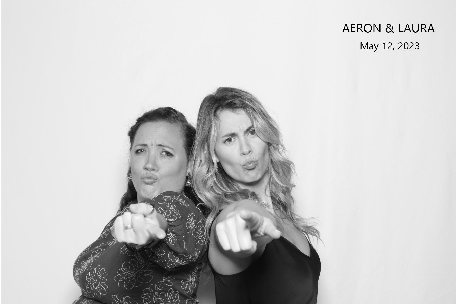 Aeron & Laura | View more photos from the event at gallery.myselfiemirror.ca/u/romanmyselfiemirrorca/Aeron-Laura