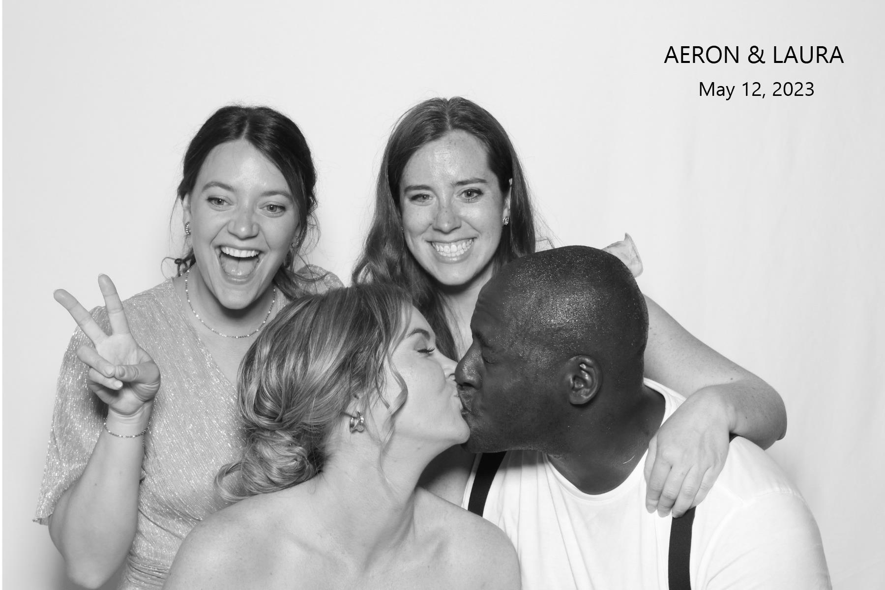 Aeron & Laura | View more photos from the event at gallery.myselfiemirror.ca/u/romanmyselfiemirrorca/Aeron-Laura