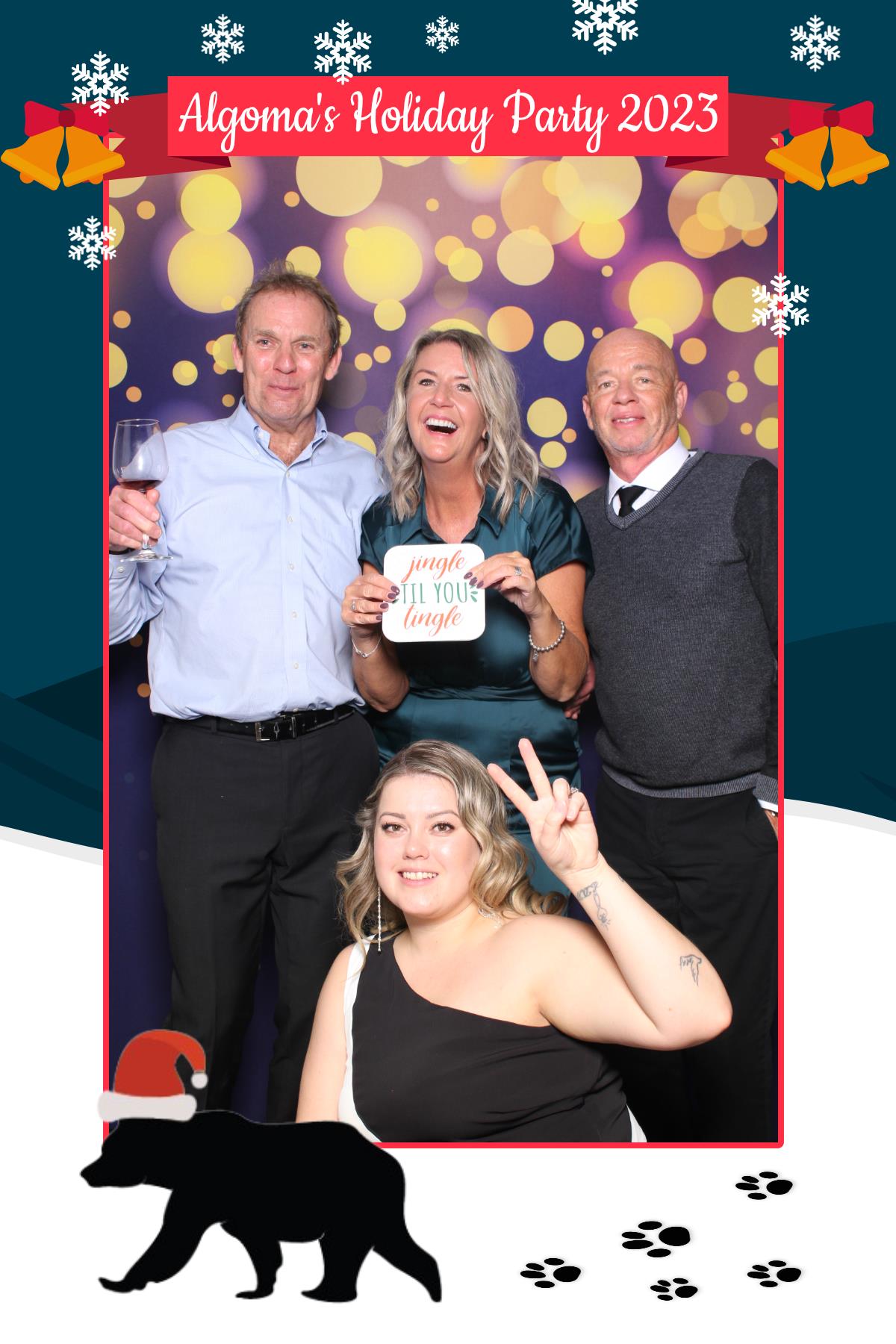 Algoma's Holiday Party 2023 | View more photos from the event at gallery.myselfiemirror.ca/u/romanmyselfiemirrorca/Algomas-Holiday-Party-2023