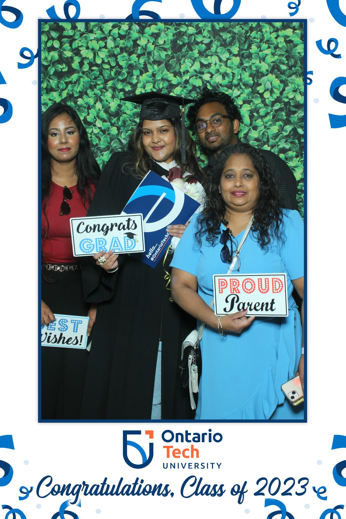 Annual Convocation | View more photos from the event at gallery.myselfiemirror.ca/u/romanmyselfiemirrorca/Annual-Convocation