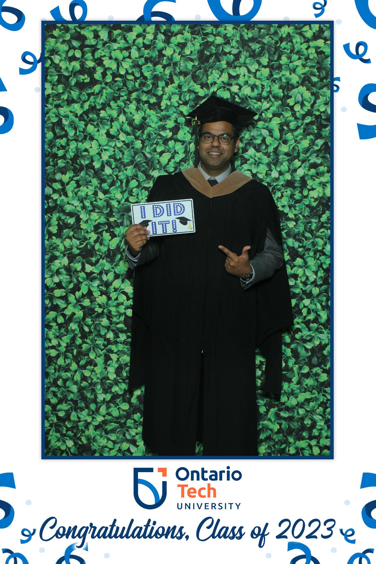 Annual Convocation | View more photos from the event at gallery.myselfiemirror.ca/u/romanmyselfiemirrorca/Annual-Convocation