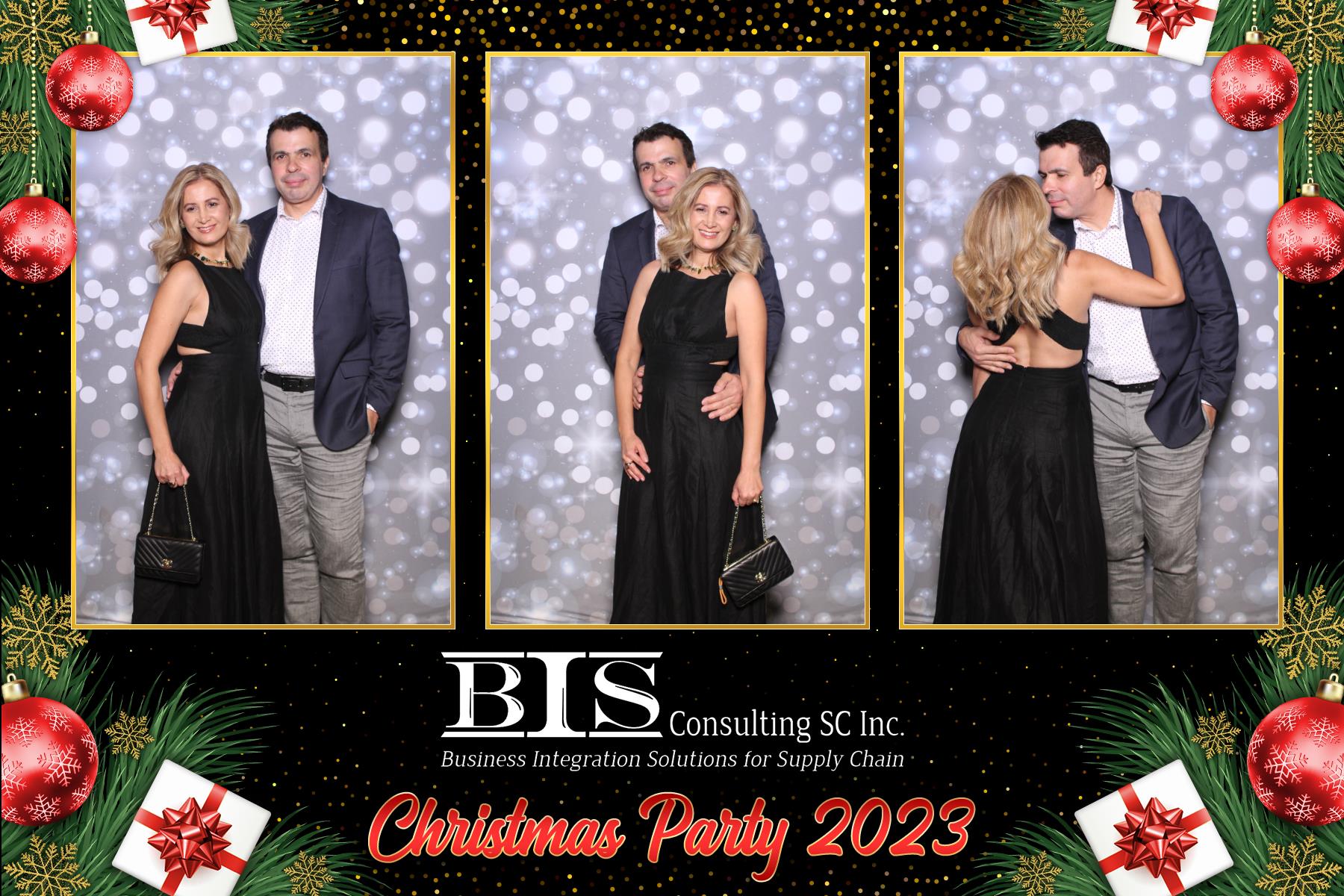 BIS Christmas 2023  | View more photos from the event at gallery.myselfiemirror.ca/u/romanmyselfiemirrorca/BIS-Christmas-2023