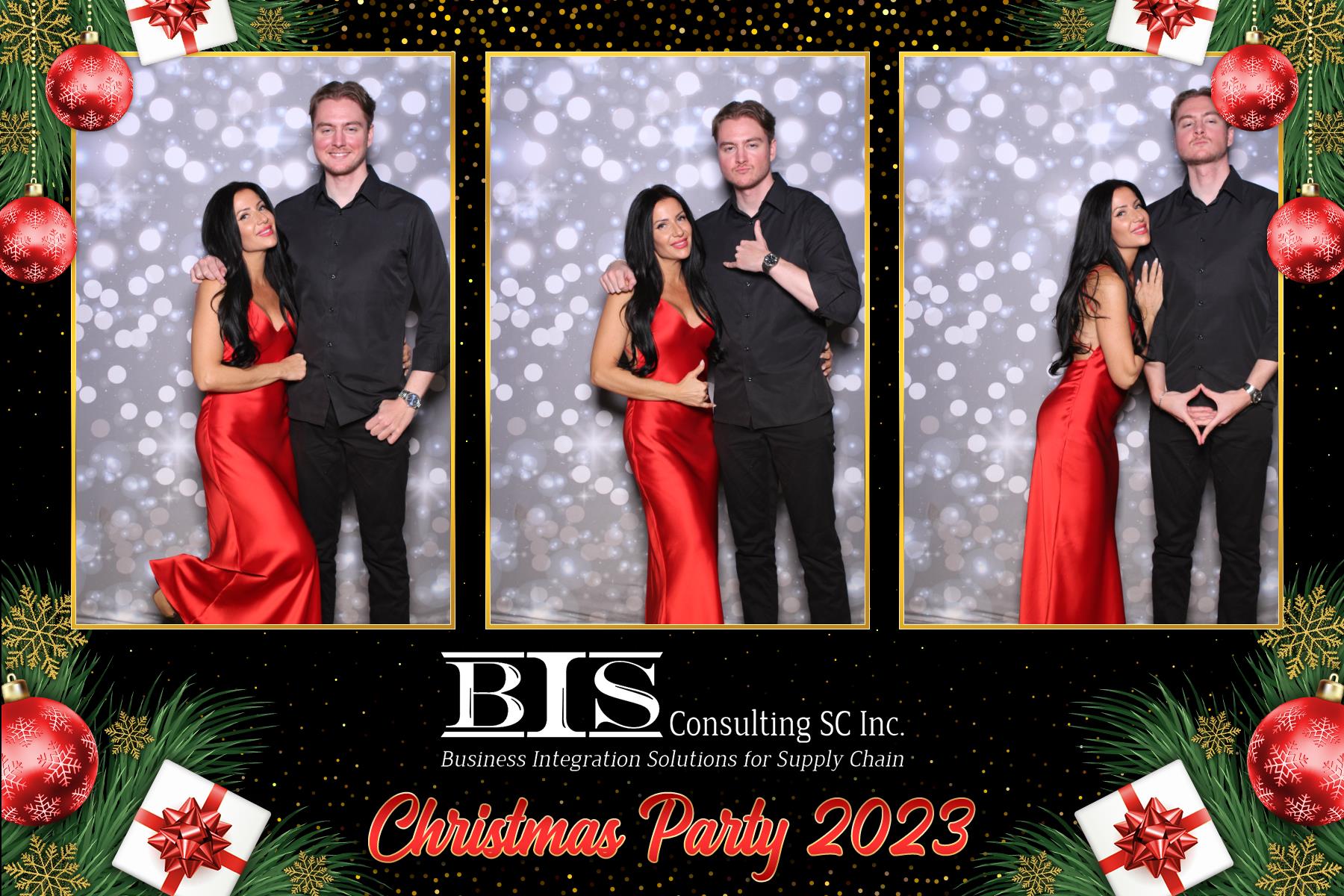 BIS Christmas 2023  | View more photos from the event at gallery.myselfiemirror.ca/u/romanmyselfiemirrorca/BIS-Christmas-2023