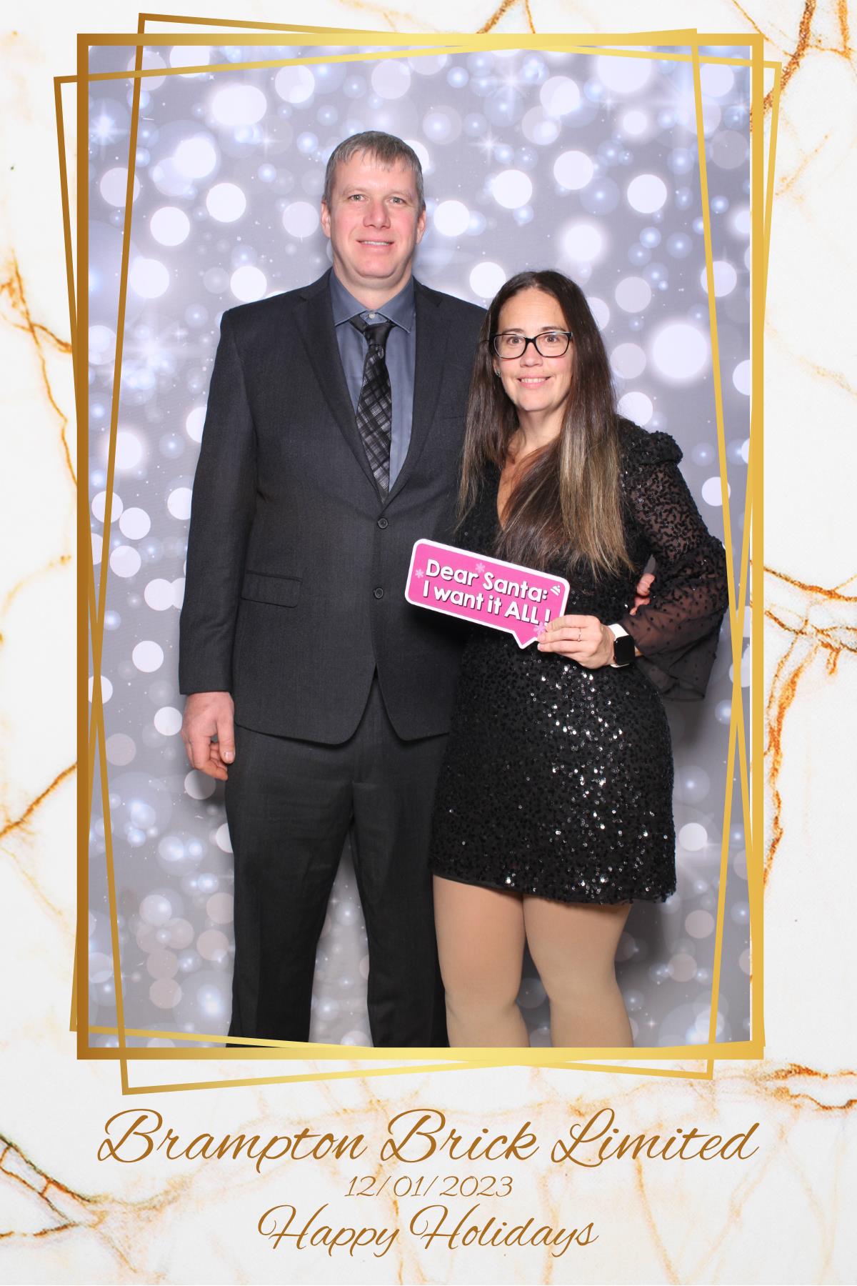 Brampton Brick Limited Holiday Party | View more photos from the event at gallery.myselfiemirror.ca/u/romanmyselfiemirrorca/Brampton-Brick-Limited-Holiday-Party