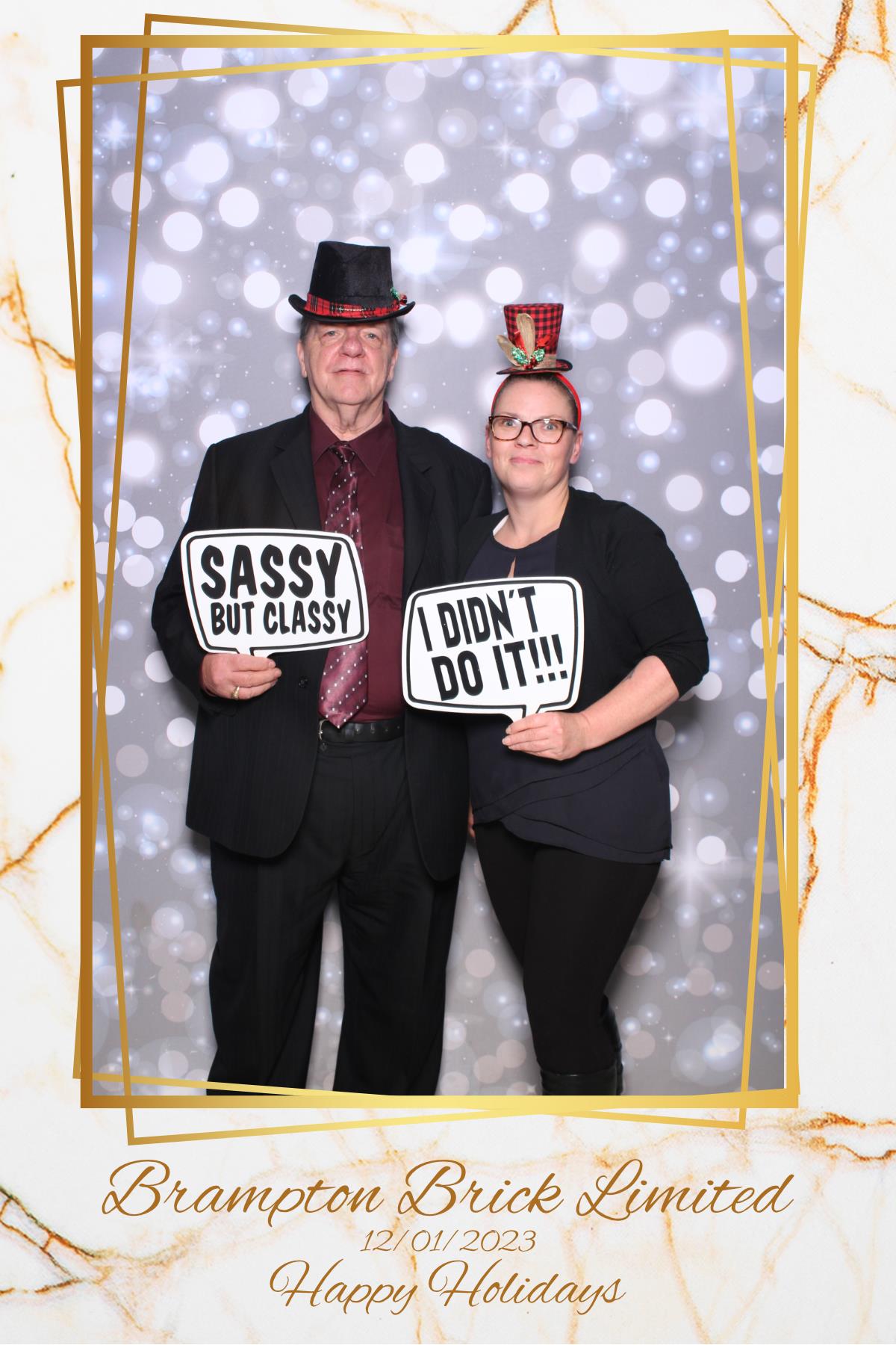 Brampton Brick Limited Holiday Party | View more photos from the event at gallery.myselfiemirror.ca/u/romanmyselfiemirrorca/Brampton-Brick-Limited-Holiday-Party