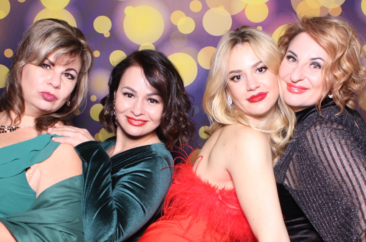 DentX Christmas Party 2023 | View more photos from the event at gallery.myselfiemirror.ca/u/romanmyselfiemirrorca/DentX-Christmas-Party-2023