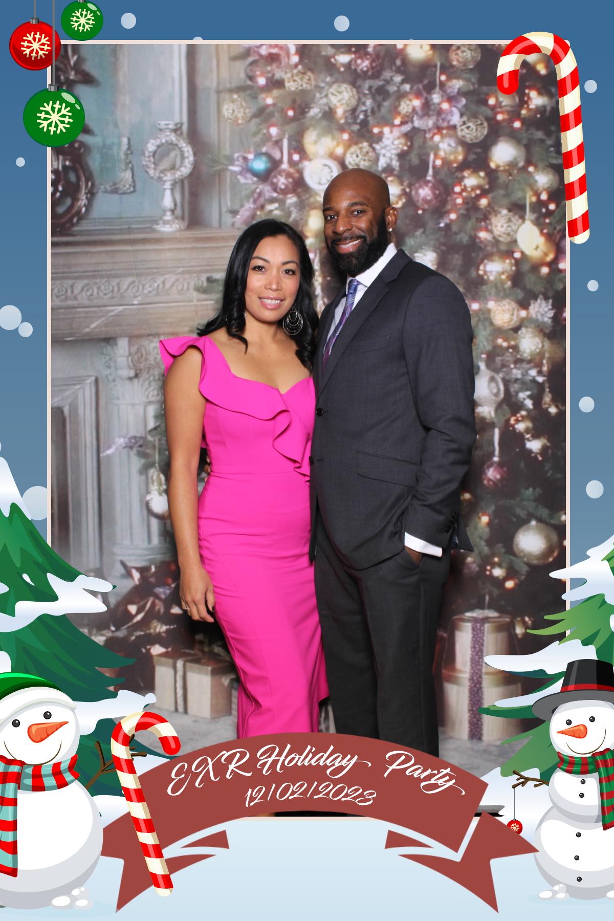 EXR Holiday Party  | View more photos from the event at gallery.myselfiemirror.ca/u/romanmyselfiemirrorca/EXR-Holiday-Party