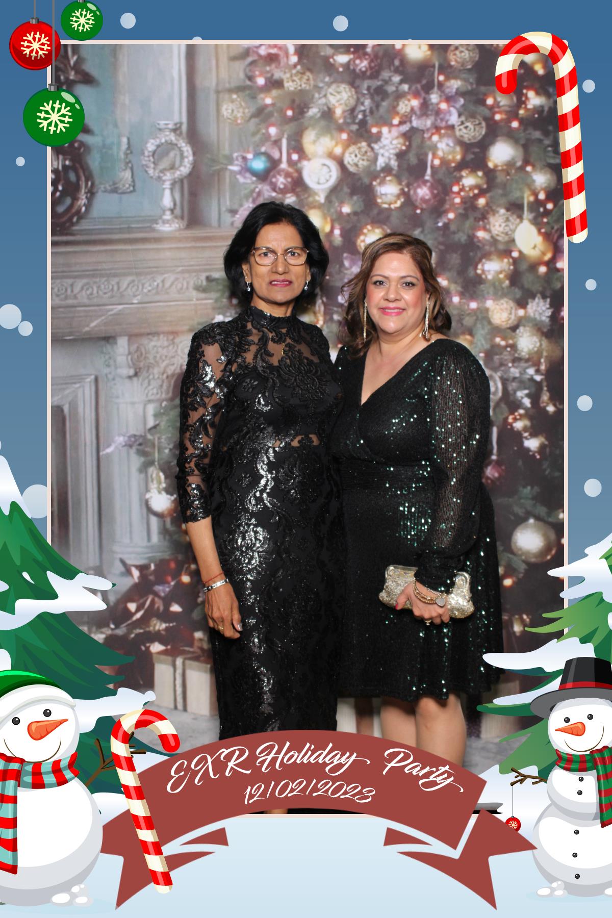 EXR Holiday Party  | View more photos from the event at gallery.myselfiemirror.ca/u/romanmyselfiemirrorca/EXR-Holiday-Party