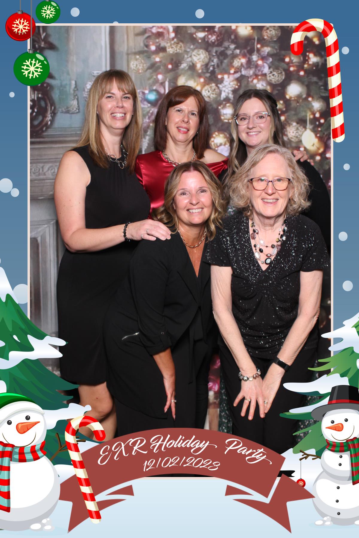 EXR Holiday Party  | View more photos from the event at gallery.myselfiemirror.ca/u/romanmyselfiemirrorca/EXR-Holiday-Party