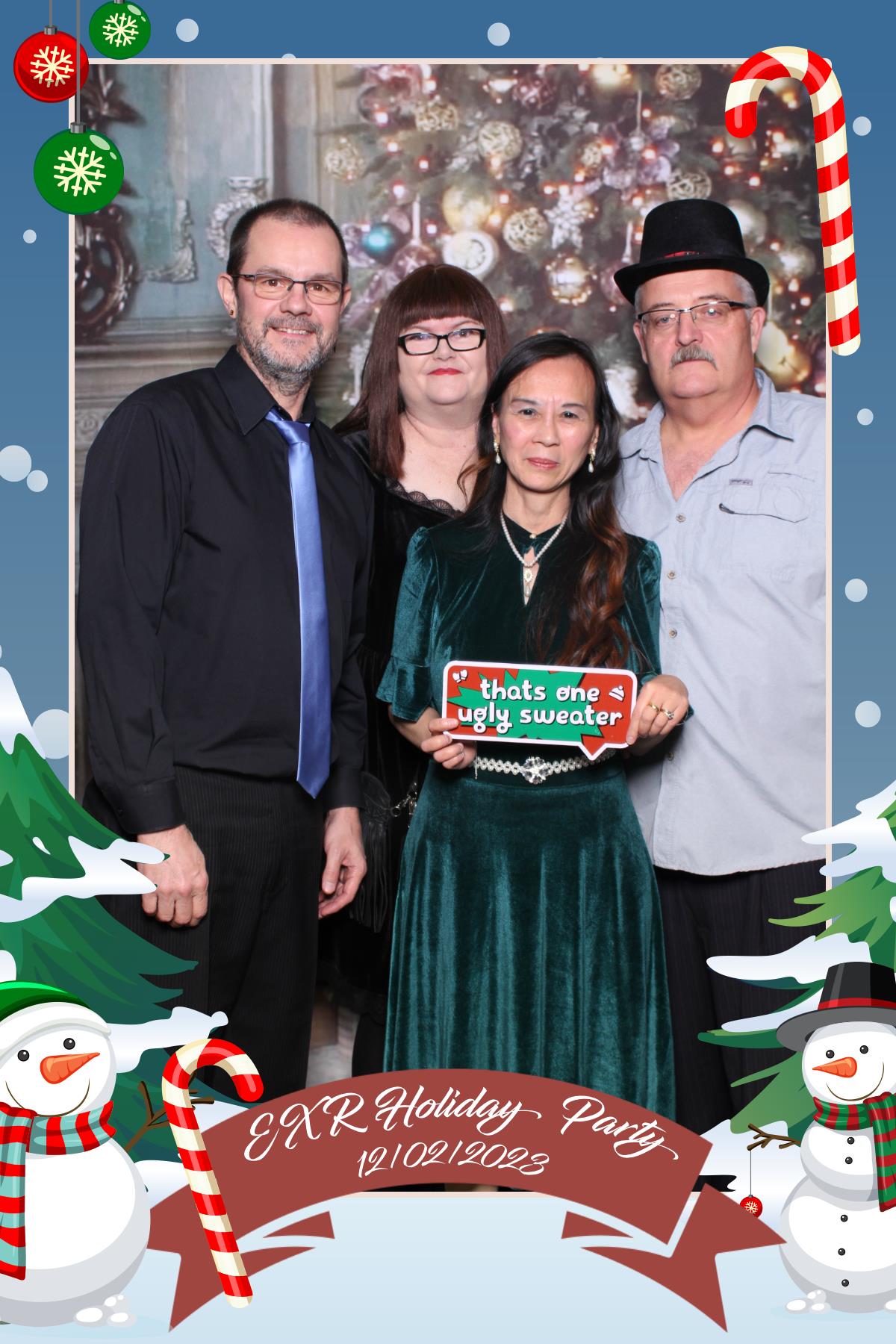 EXR Holiday Party  | View more photos from the event at gallery.myselfiemirror.ca/u/romanmyselfiemirrorca/EXR-Holiday-Party