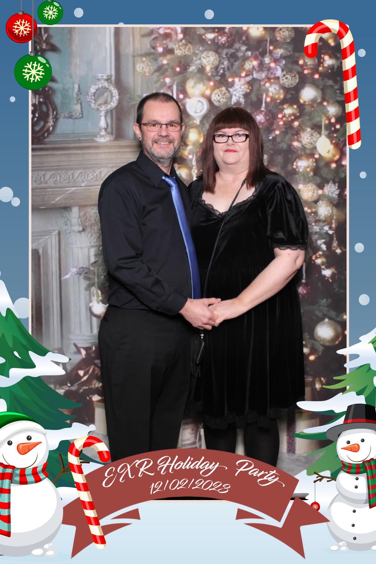 EXR Holiday Party  | View more photos from the event at gallery.myselfiemirror.ca/u/romanmyselfiemirrorca/EXR-Holiday-Party