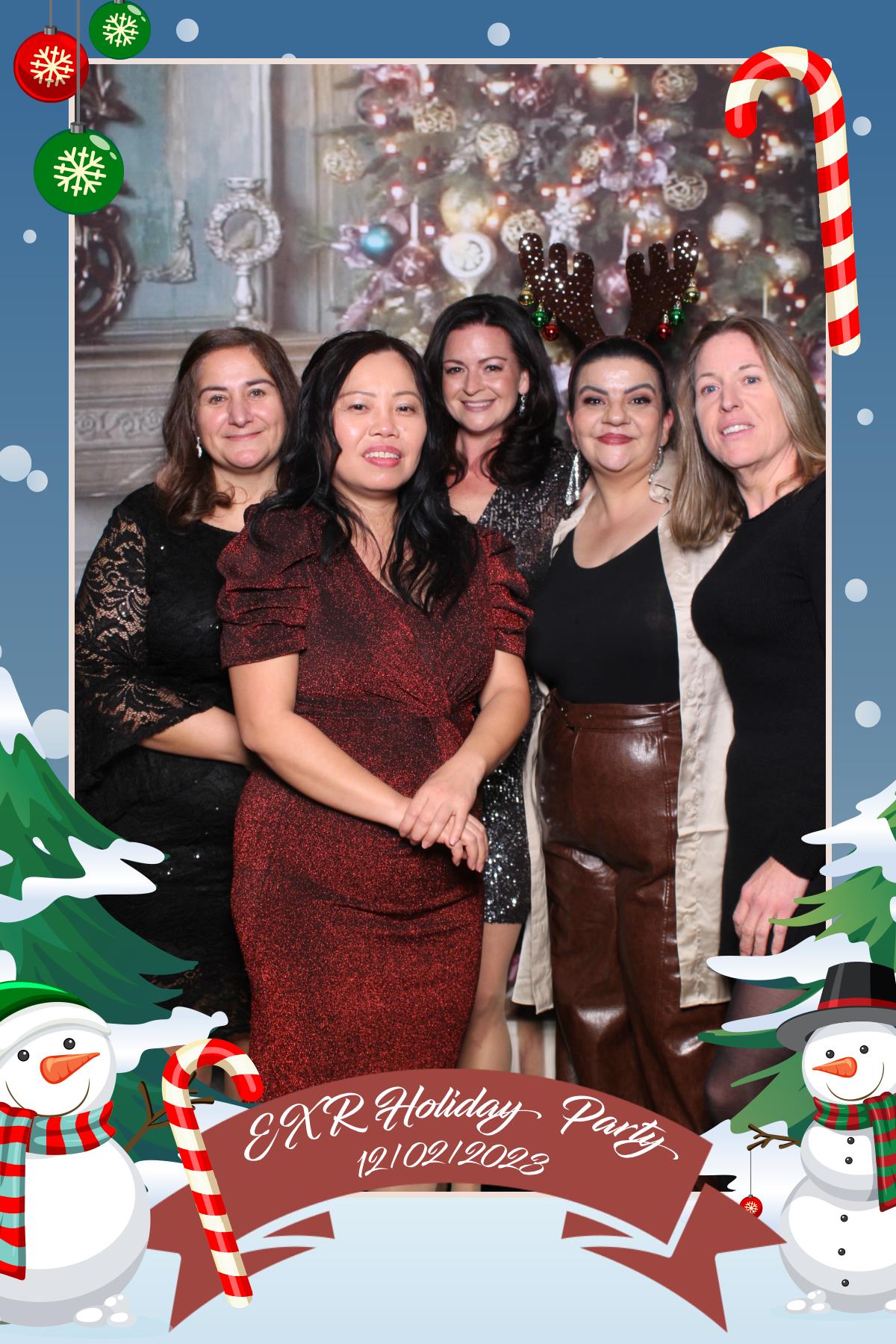 EXR Holiday Party  | View more photos from the event at gallery.myselfiemirror.ca/u/romanmyselfiemirrorca/EXR-Holiday-Party