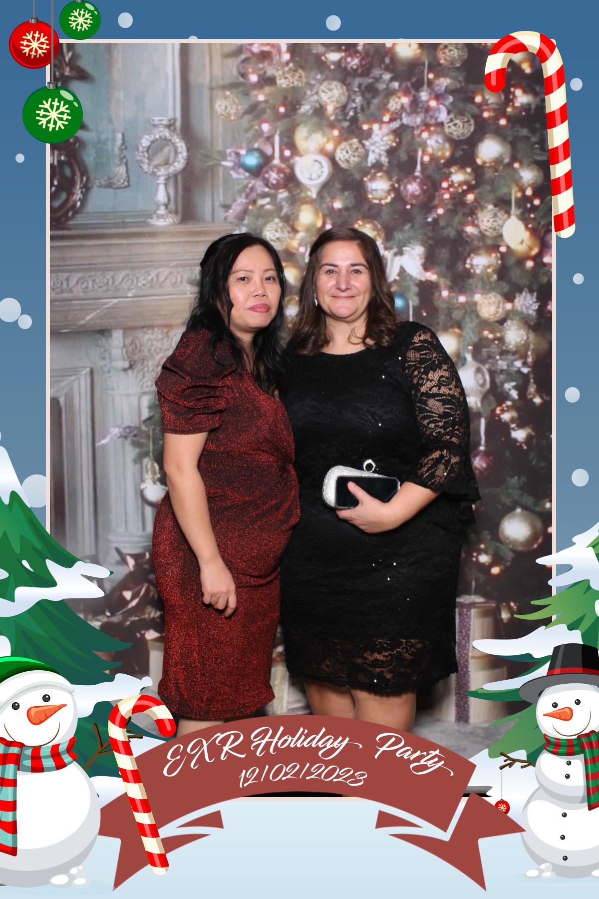 EXR Holiday Party  | View more photos from the event at gallery.myselfiemirror.ca/u/romanmyselfiemirrorca/EXR-Holiday-Party