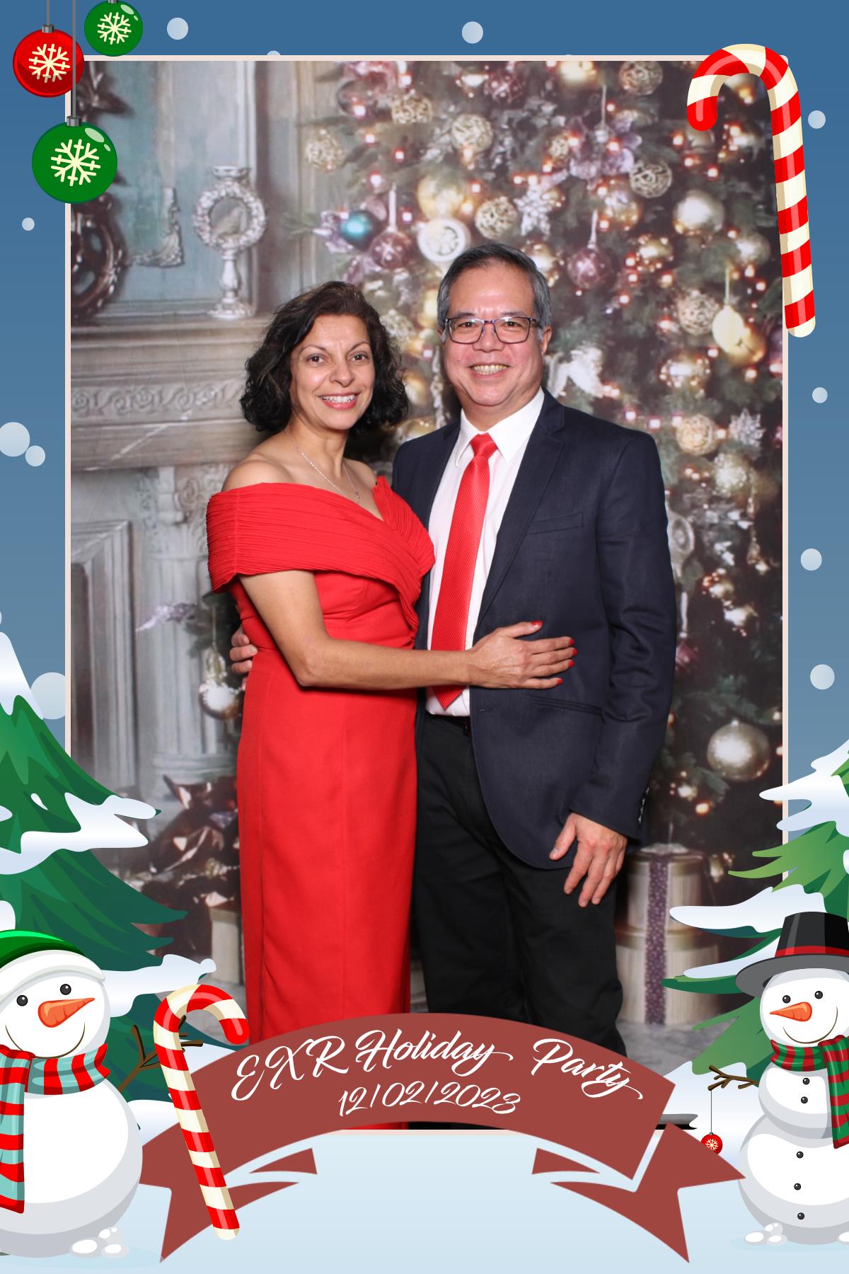 EXR Holiday Party  | View more photos from the event at gallery.myselfiemirror.ca/u/romanmyselfiemirrorca/EXR-Holiday-Party