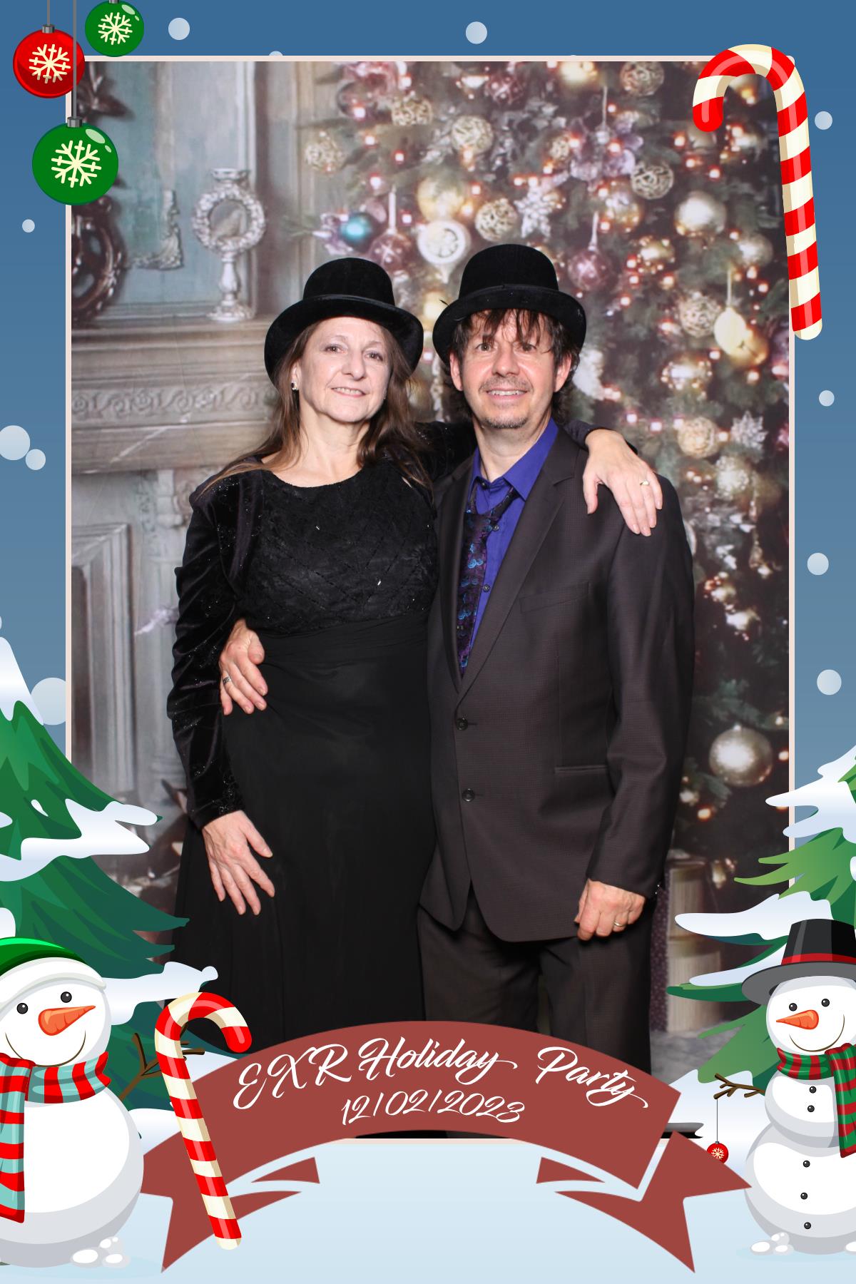 EXR Holiday Party  | View more photos from the event at gallery.myselfiemirror.ca/u/romanmyselfiemirrorca/EXR-Holiday-Party