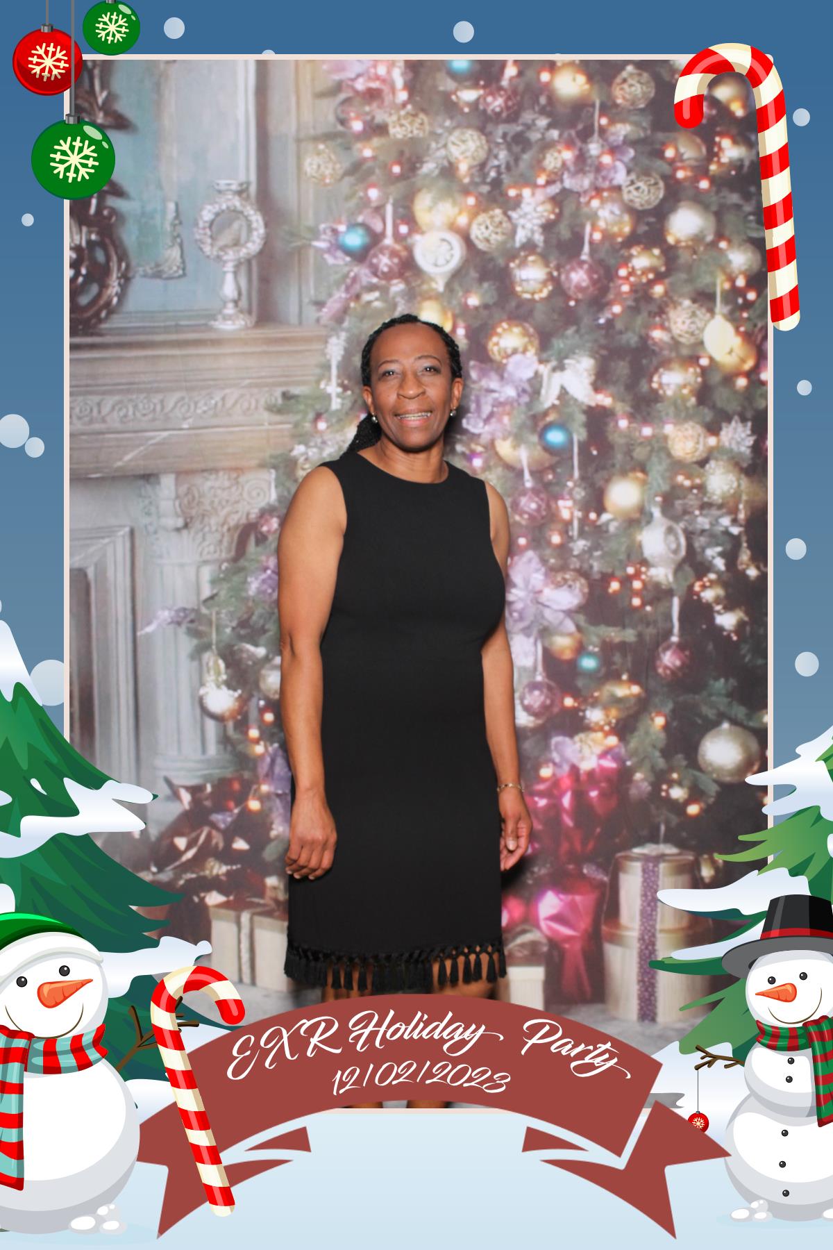 EXR Holiday Party  | View more photos from the event at gallery.myselfiemirror.ca/u/romanmyselfiemirrorca/EXR-Holiday-Party