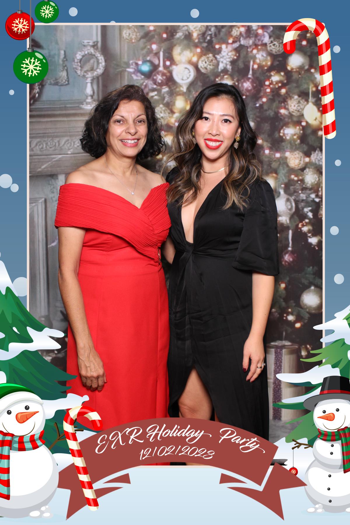 EXR Holiday Party  | View more photos from the event at gallery.myselfiemirror.ca/u/romanmyselfiemirrorca/EXR-Holiday-Party