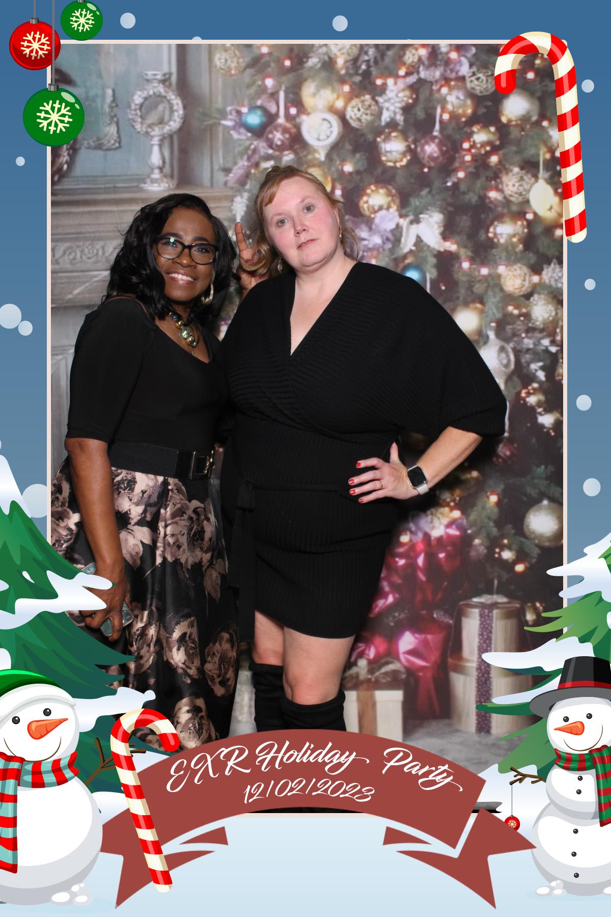 EXR Holiday Party  | View more photos from the event at gallery.myselfiemirror.ca/u/romanmyselfiemirrorca/EXR-Holiday-Party