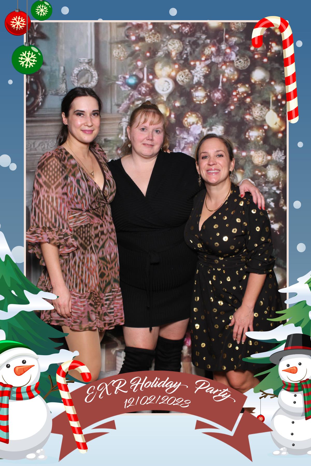 EXR Holiday Party  | View more photos from the event at gallery.myselfiemirror.ca/u/romanmyselfiemirrorca/EXR-Holiday-Party