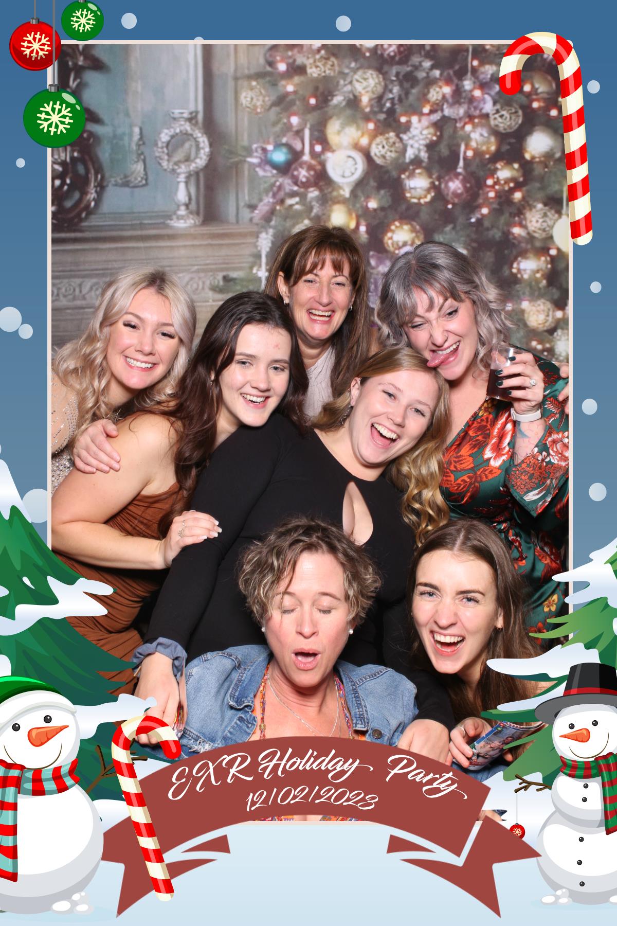 EXR Holiday Party  | View more photos from the event at gallery.myselfiemirror.ca/u/romanmyselfiemirrorca/EXR-Holiday-Party