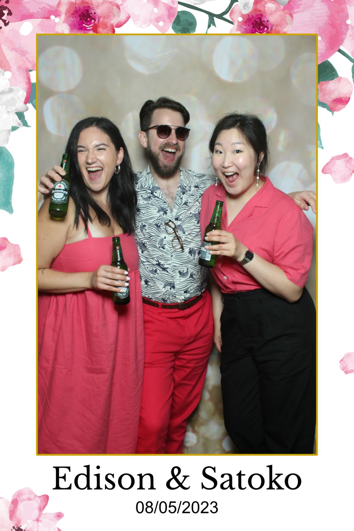 Edison & Satoko | View more photos from the event at gallery.myselfiemirror.ca/u/romanmyselfiemirrorca/Edison-Satoko