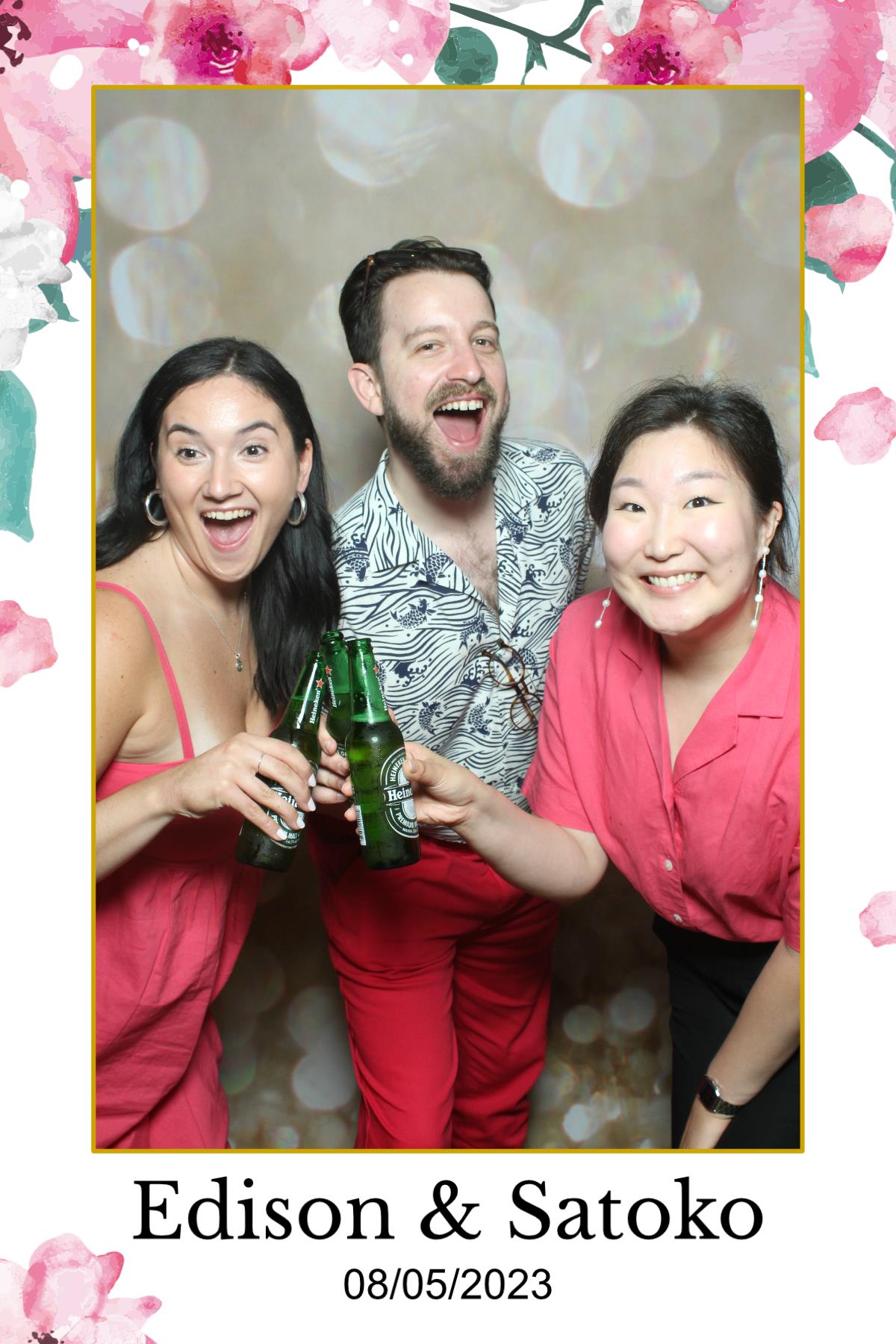 Edison & Satoko | View more photos from the event at gallery.myselfiemirror.ca/u/romanmyselfiemirrorca/Edison-Satoko