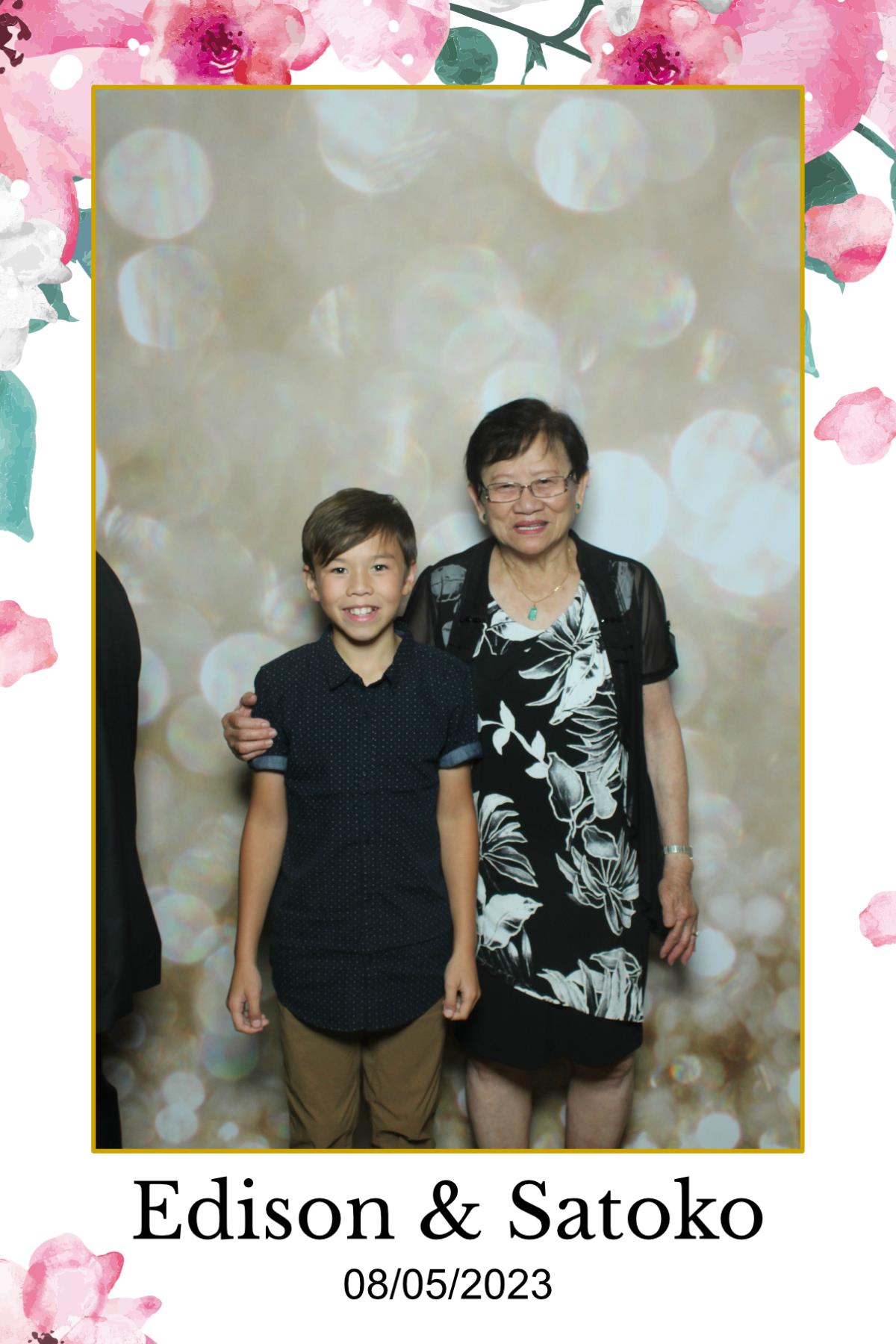 Edison & Satoko | View more photos from the event at gallery.myselfiemirror.ca/u/romanmyselfiemirrorca/Edison-Satoko