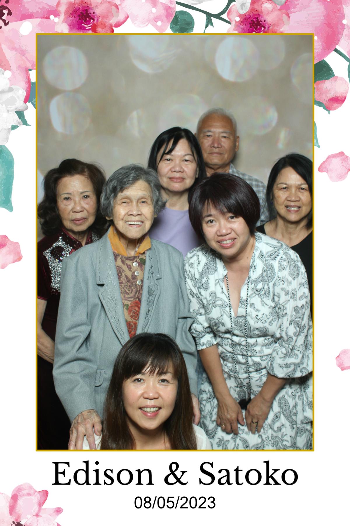 Edison & Satoko | View more photos from the event at gallery.myselfiemirror.ca/u/romanmyselfiemirrorca/Edison-Satoko
