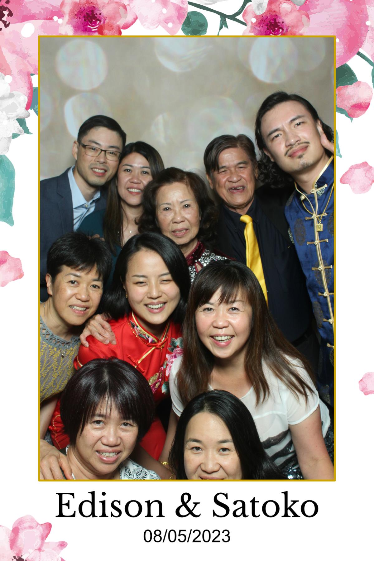Edison & Satoko | View more photos from the event at gallery.myselfiemirror.ca/u/romanmyselfiemirrorca/Edison-Satoko