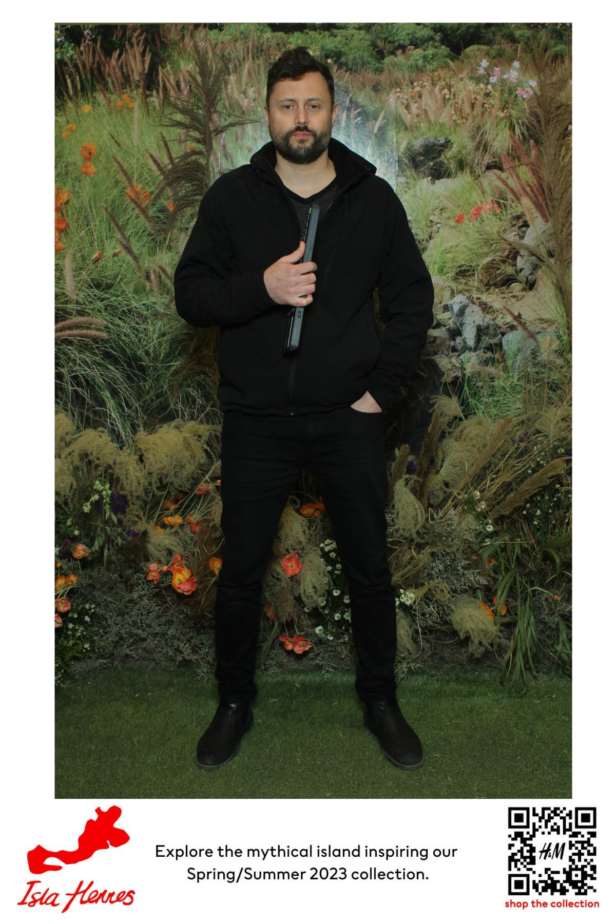 H&M Isla Hennes Collection Launch | View more photos from the event at gallery.myselfiemirror.ca/u/romanmyselfiemirrorca/HM-Isla-Hennes-Collection-Launch