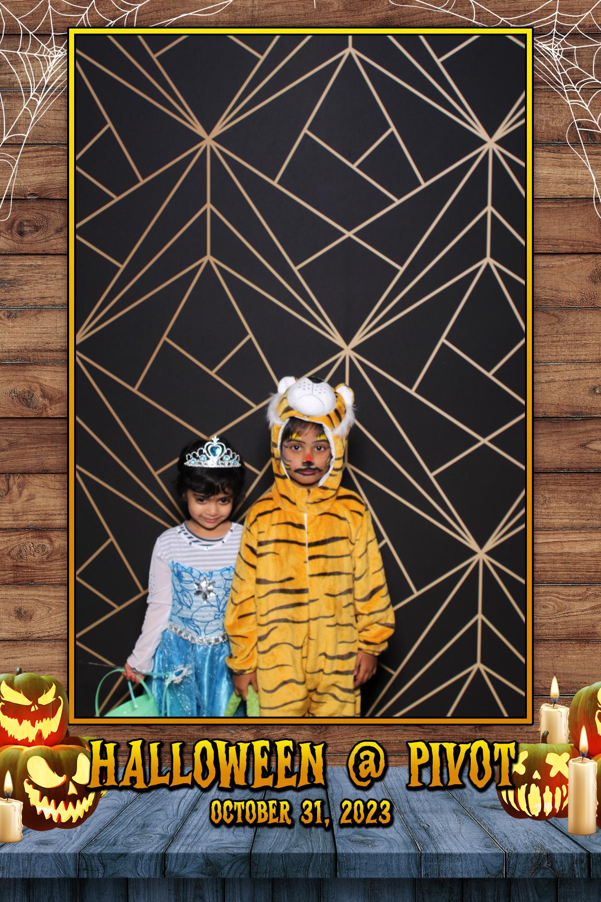Halloween @ Pivot Apartments | View more photos from the event at gallery.myselfiemirror.ca/u/romanmyselfiemirrorca/Halloween-Pivot-Apartments