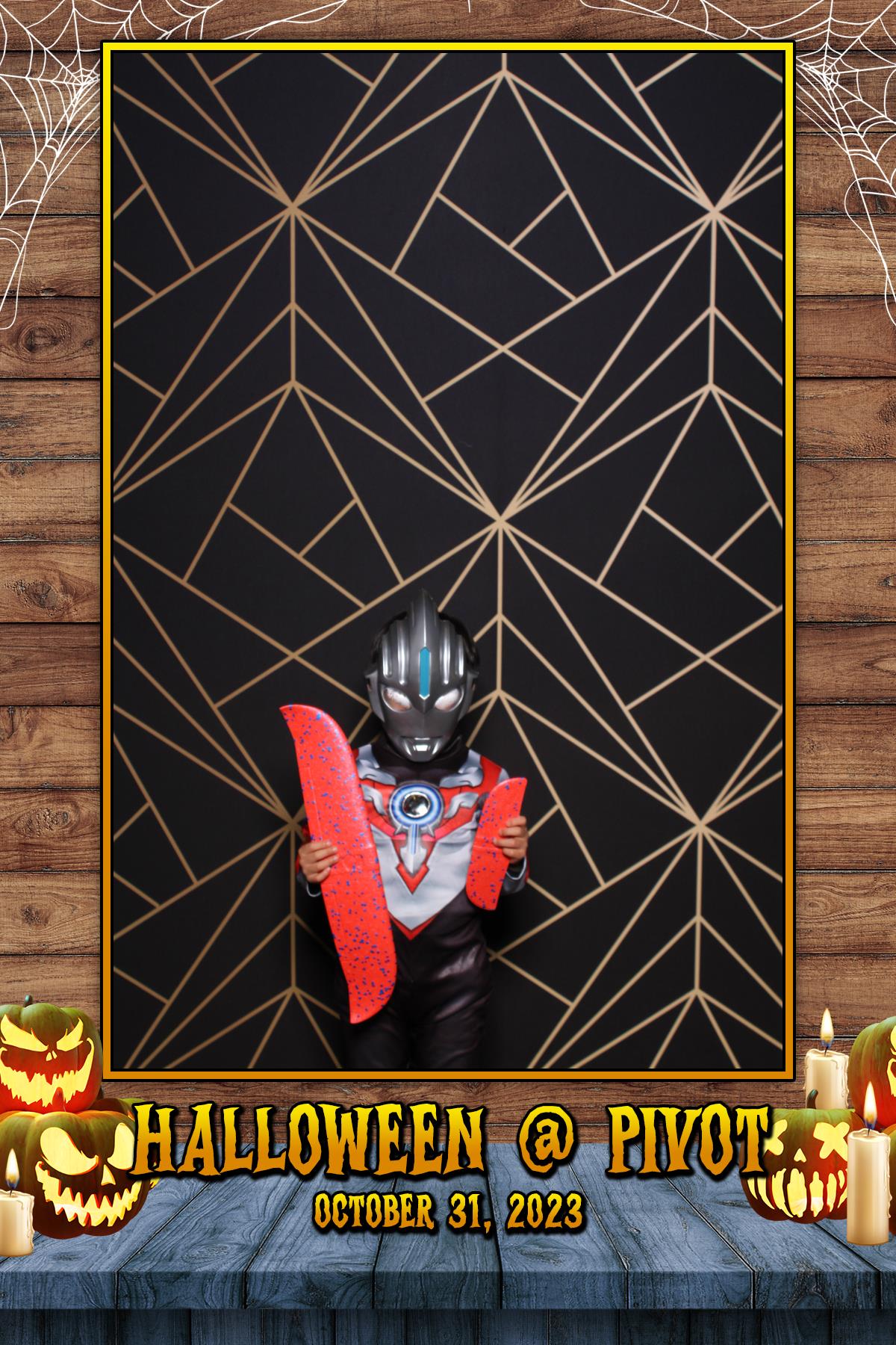 Halloween @ Pivot Apartments | View more photos from the event at gallery.myselfiemirror.ca/u/romanmyselfiemirrorca/Halloween-Pivot-Apartments