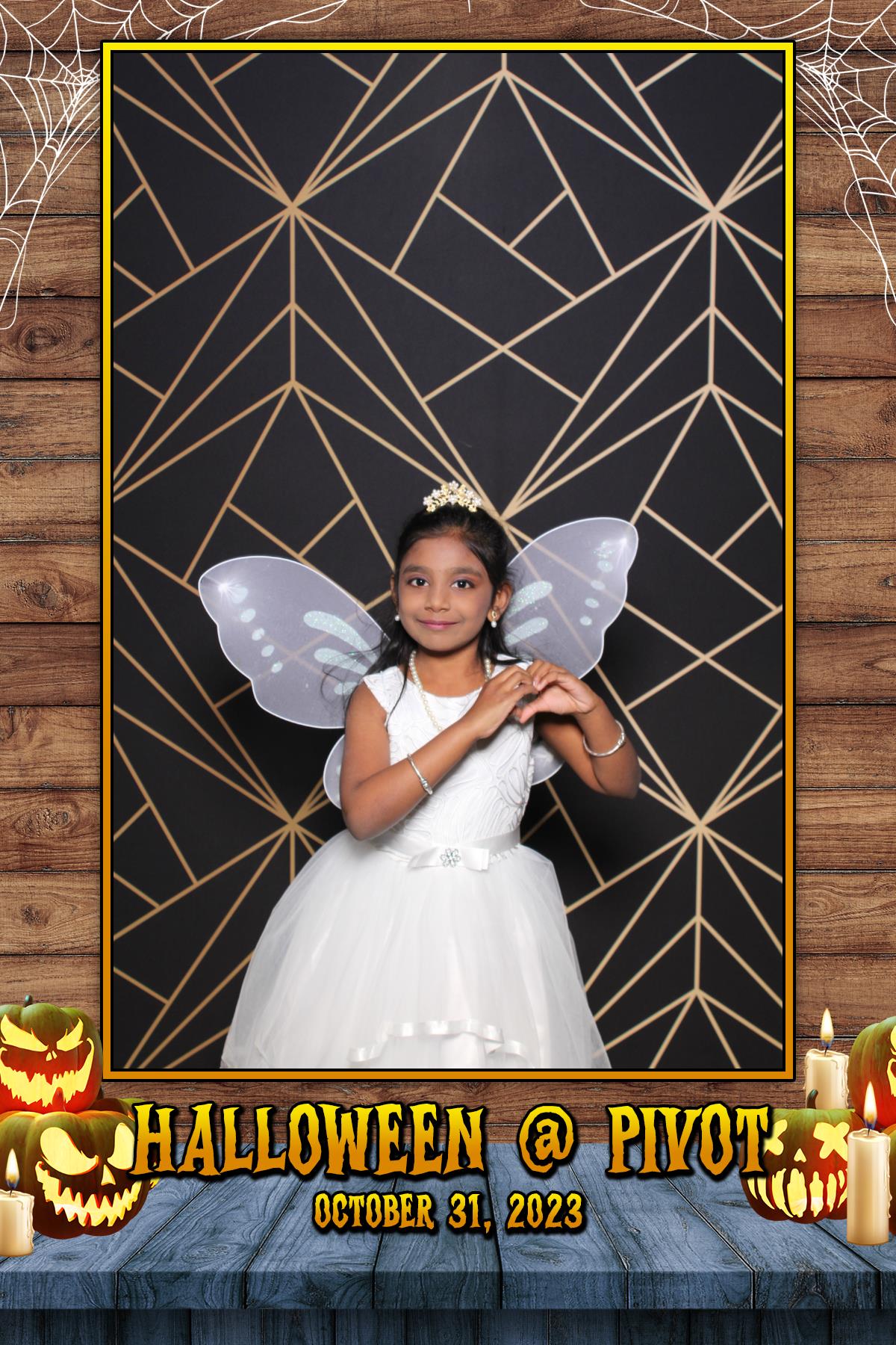 Halloween @ Pivot Apartments | View more photos from the event at gallery.myselfiemirror.ca/u/romanmyselfiemirrorca/Halloween-Pivot-Apartments