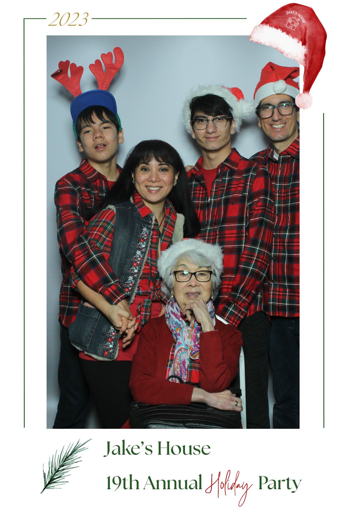 Jake's House Annual Holiday Party | View more photos from the event at gallery.myselfiemirror.ca/u/romanmyselfiemirrorca/Jakes-House-Annual-Holiday-Party