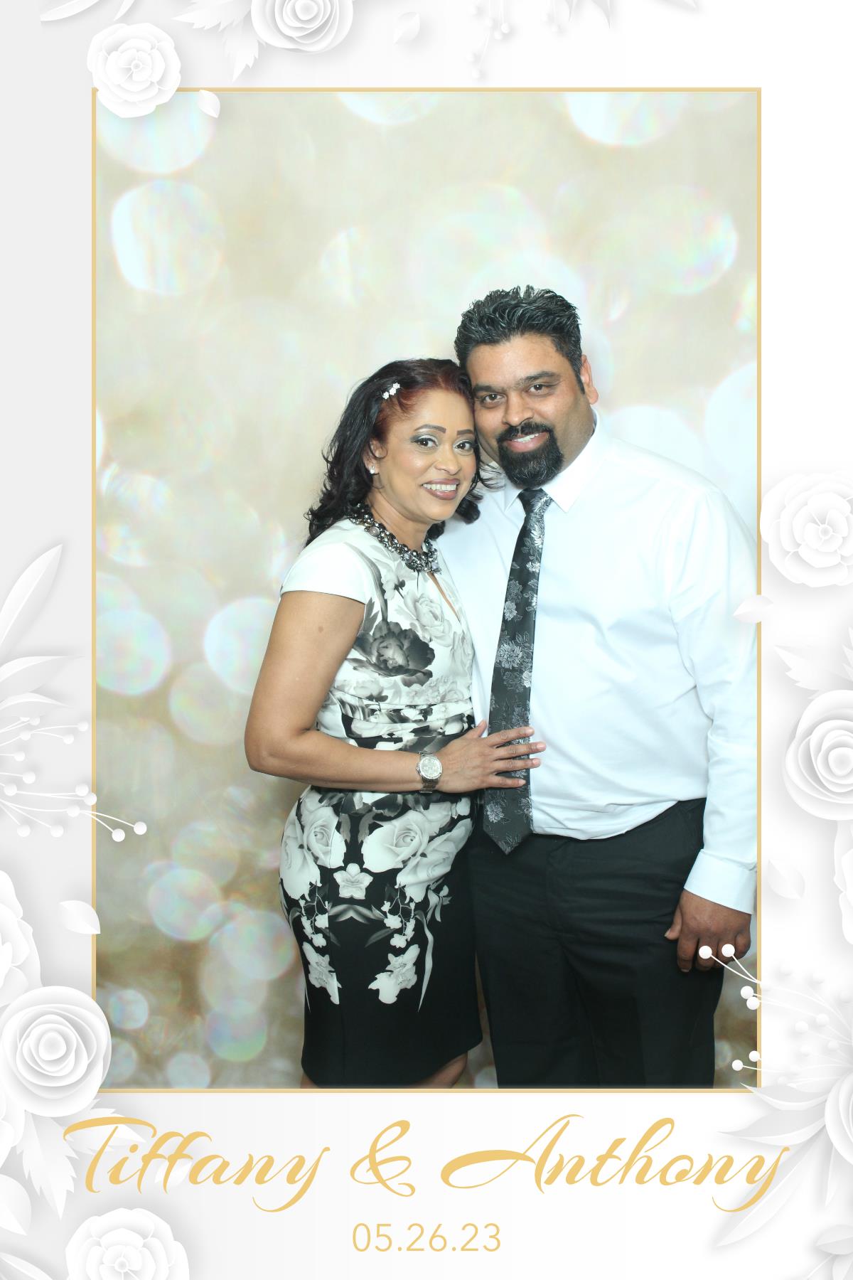 Jessica & Jason  | View more photos from the event at gallery.myselfiemirror.ca/u/romanmyselfiemirrorca/Jessica-Jason