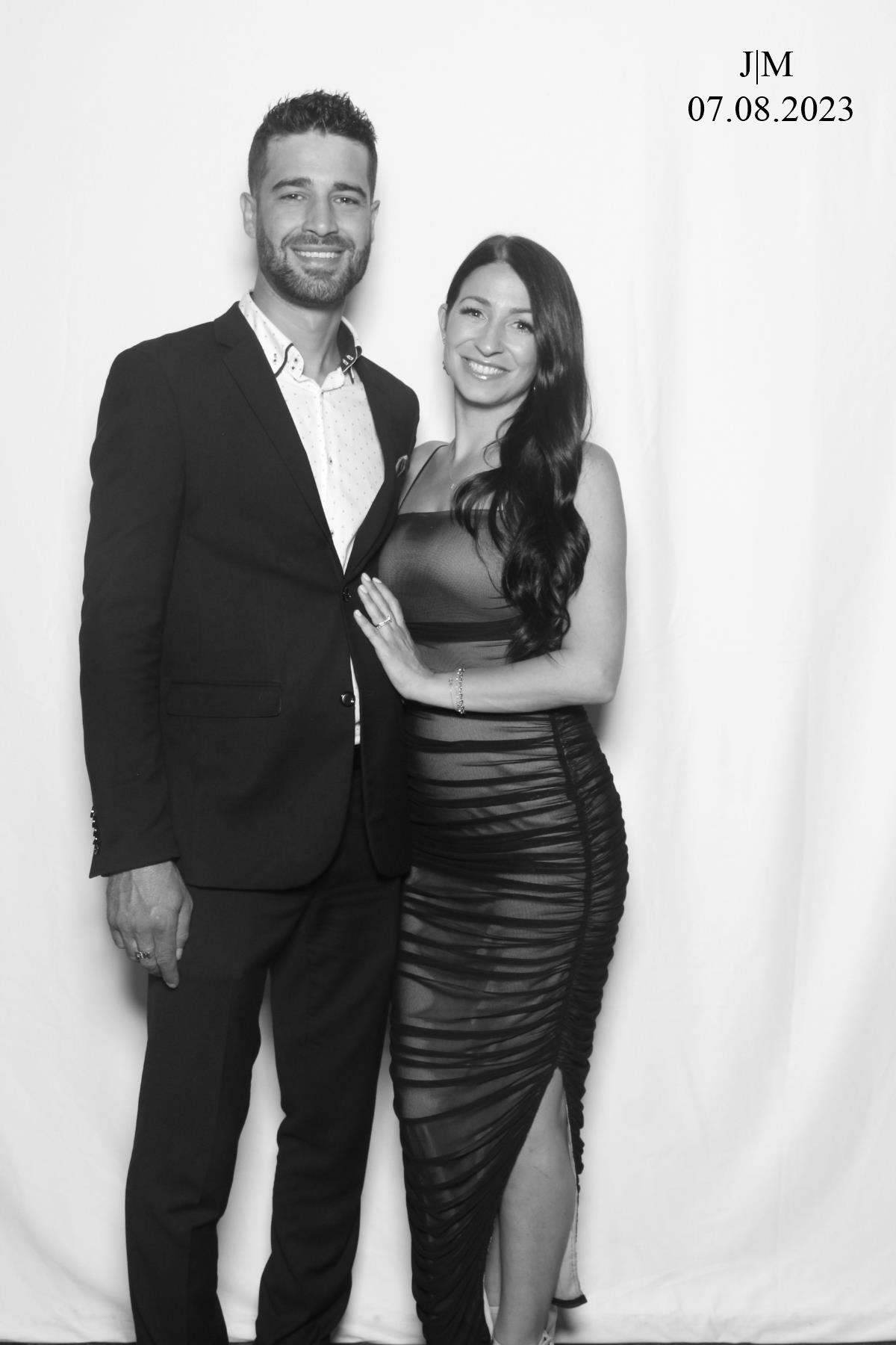 Jessica & Mark  | View more photos from the event at gallery.myselfiemirror.ca/u/romanmyselfiemirrorca/Jessica-Mark