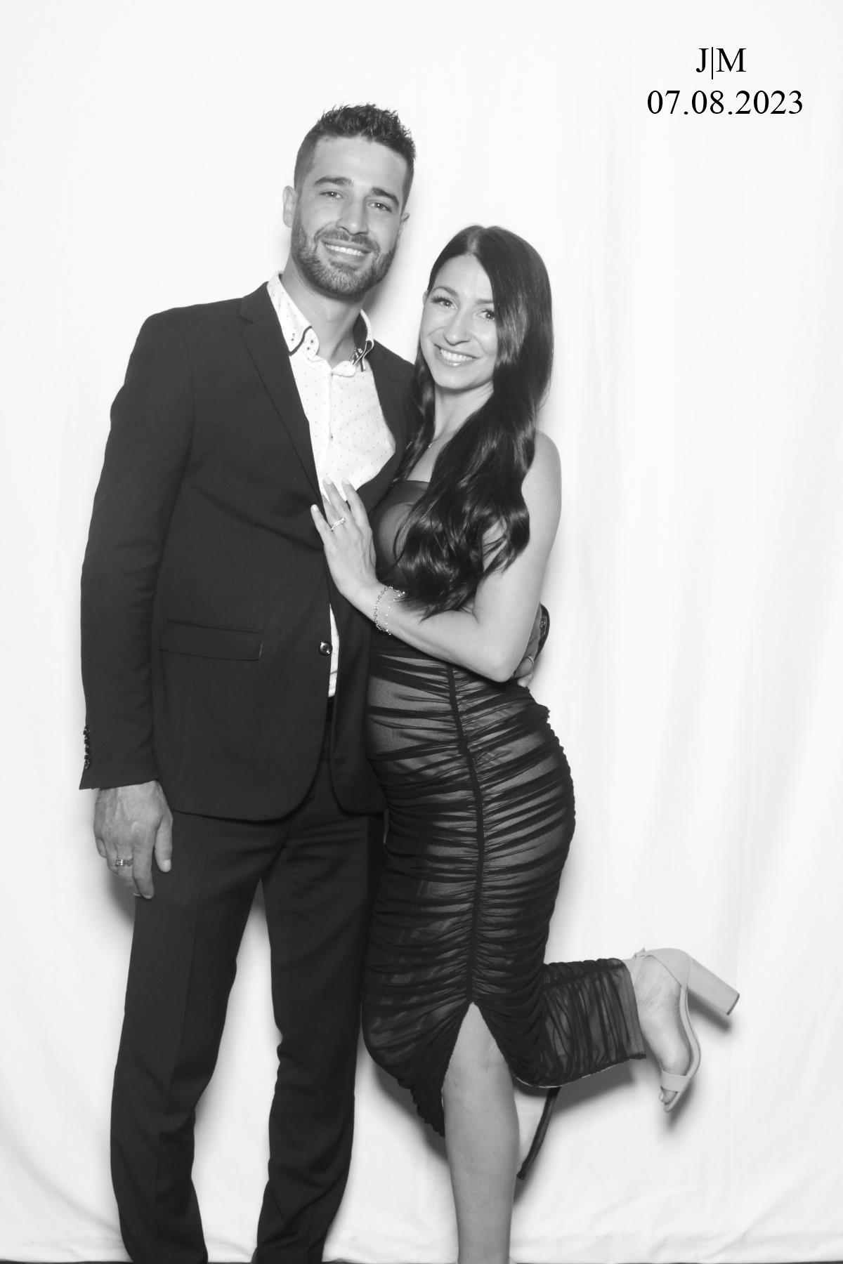 Jessica & Mark  | View more photos from the event at gallery.myselfiemirror.ca/u/romanmyselfiemirrorca/Jessica-Mark