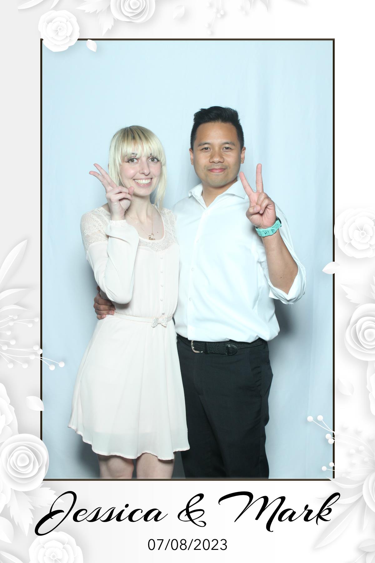 Jessica & Mark  | View more photos from the event at gallery.myselfiemirror.ca/u/romanmyselfiemirrorca/Jessica-Mark