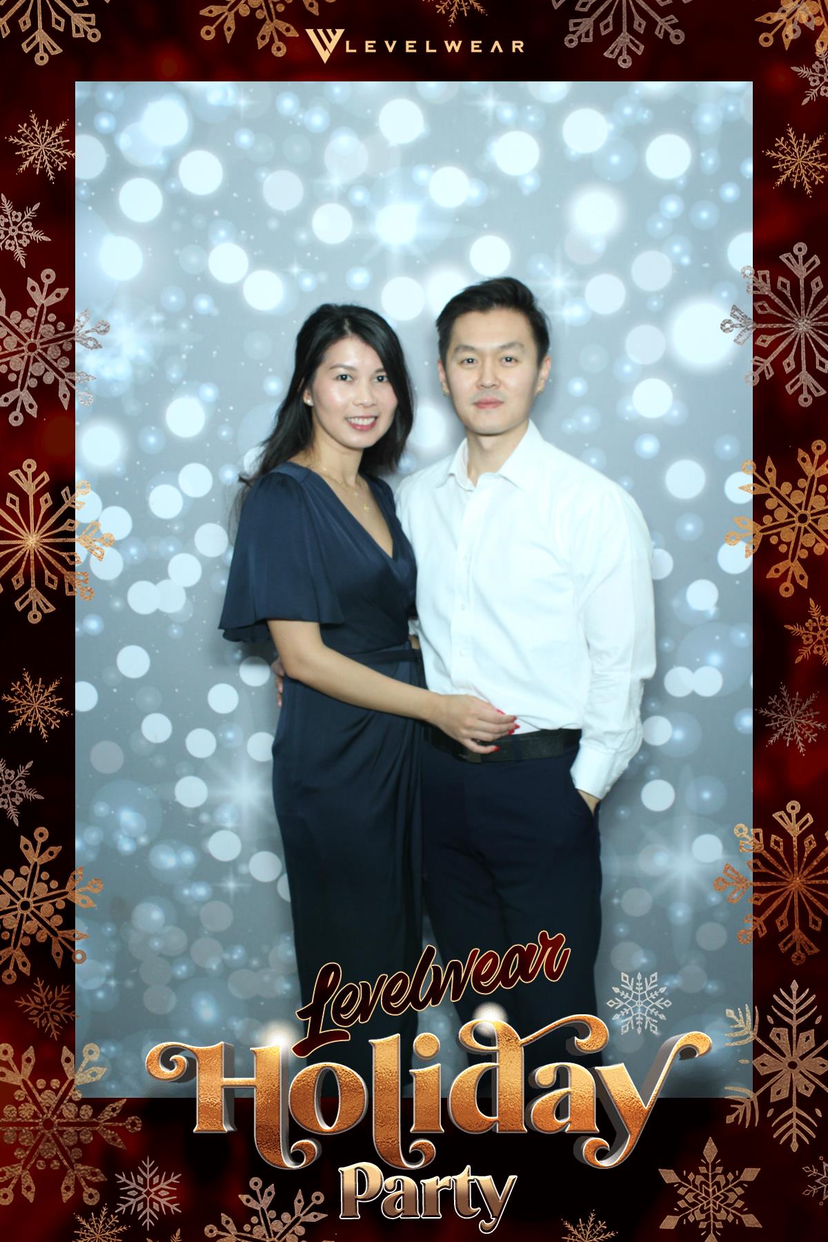 Levelwear Holiday Party | View more photos from the event at gallery.myselfiemirror.ca/u/romanmyselfiemirrorca/Levelwear-Holiday-Party